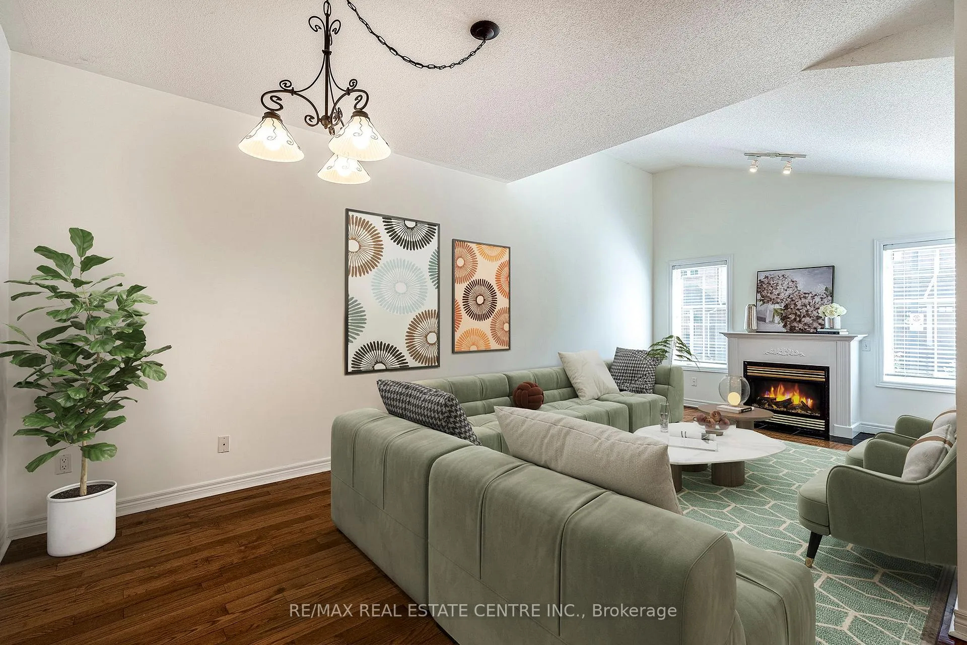 Photo 5 of Unit 7, 100 Beddoe Drive, Hamilton, Chedoke Park — HOMEH