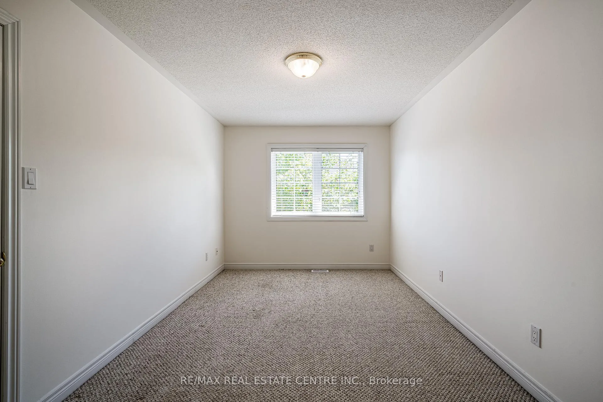 Photo 8 of Unit 7, 100 Beddoe Drive, Hamilton, Chedoke Park — HOMEH