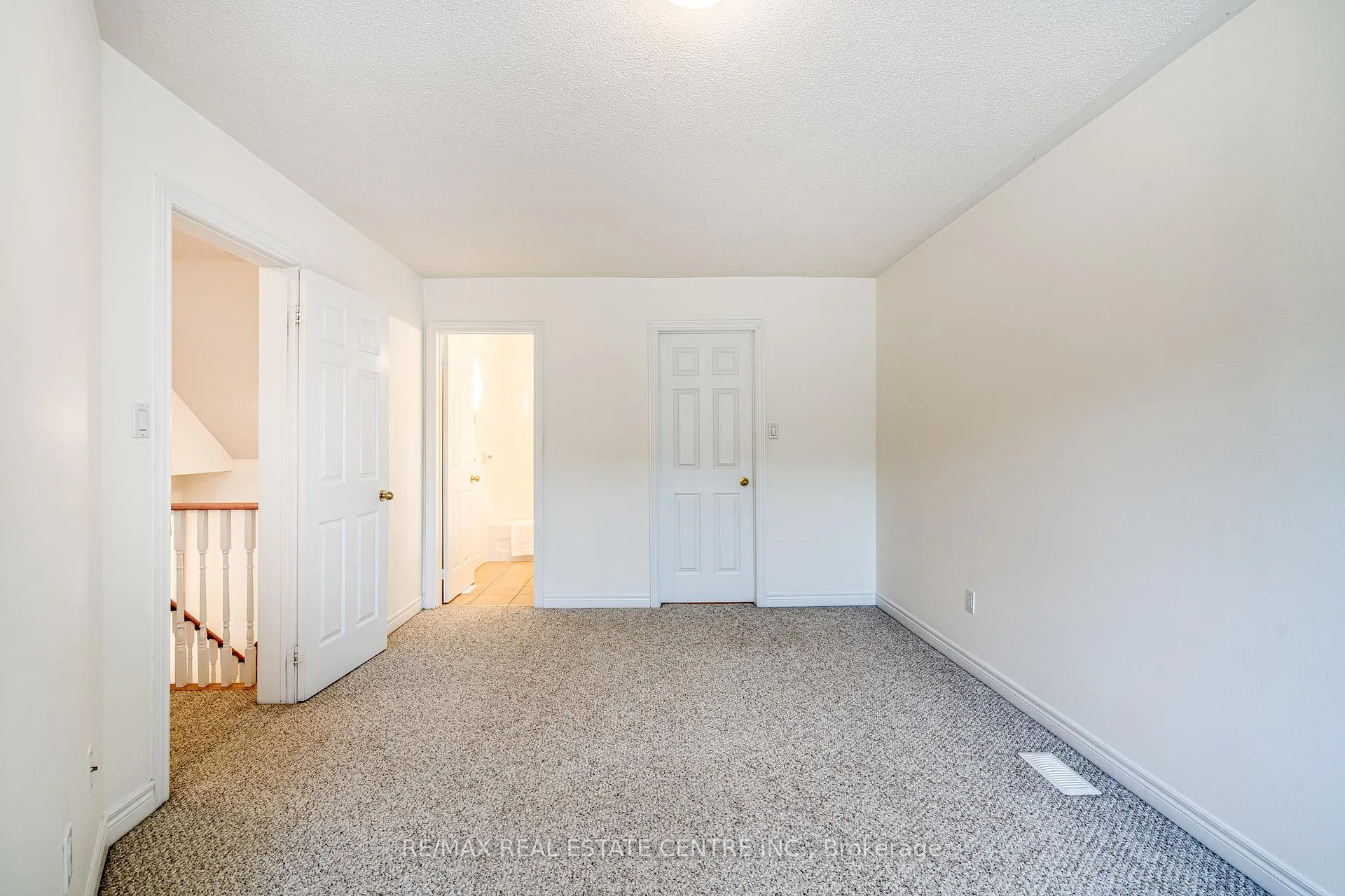 Photo 12 of Unit 7, 100 Beddoe Drive, Hamilton, Chedoke Park — HOMEH