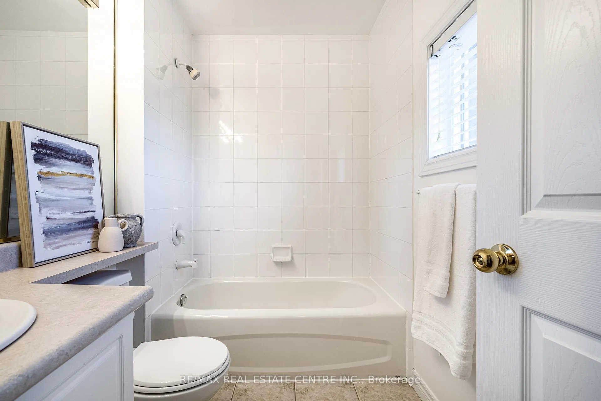 Photo 15 of Unit 7, 100 Beddoe Drive, Hamilton, Chedoke Park — HOMEH