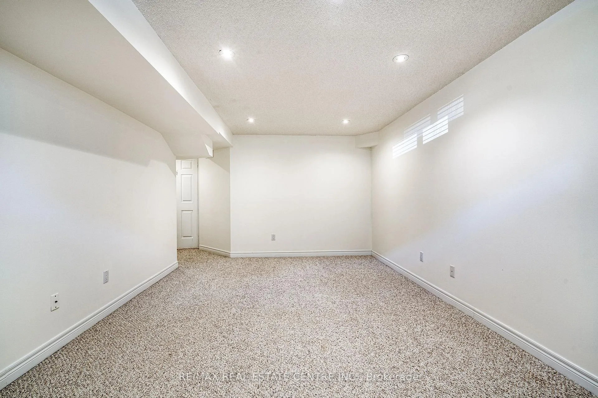 Photo 17 of Unit 7, 100 Beddoe Drive, Hamilton, Chedoke Park — HOMEH