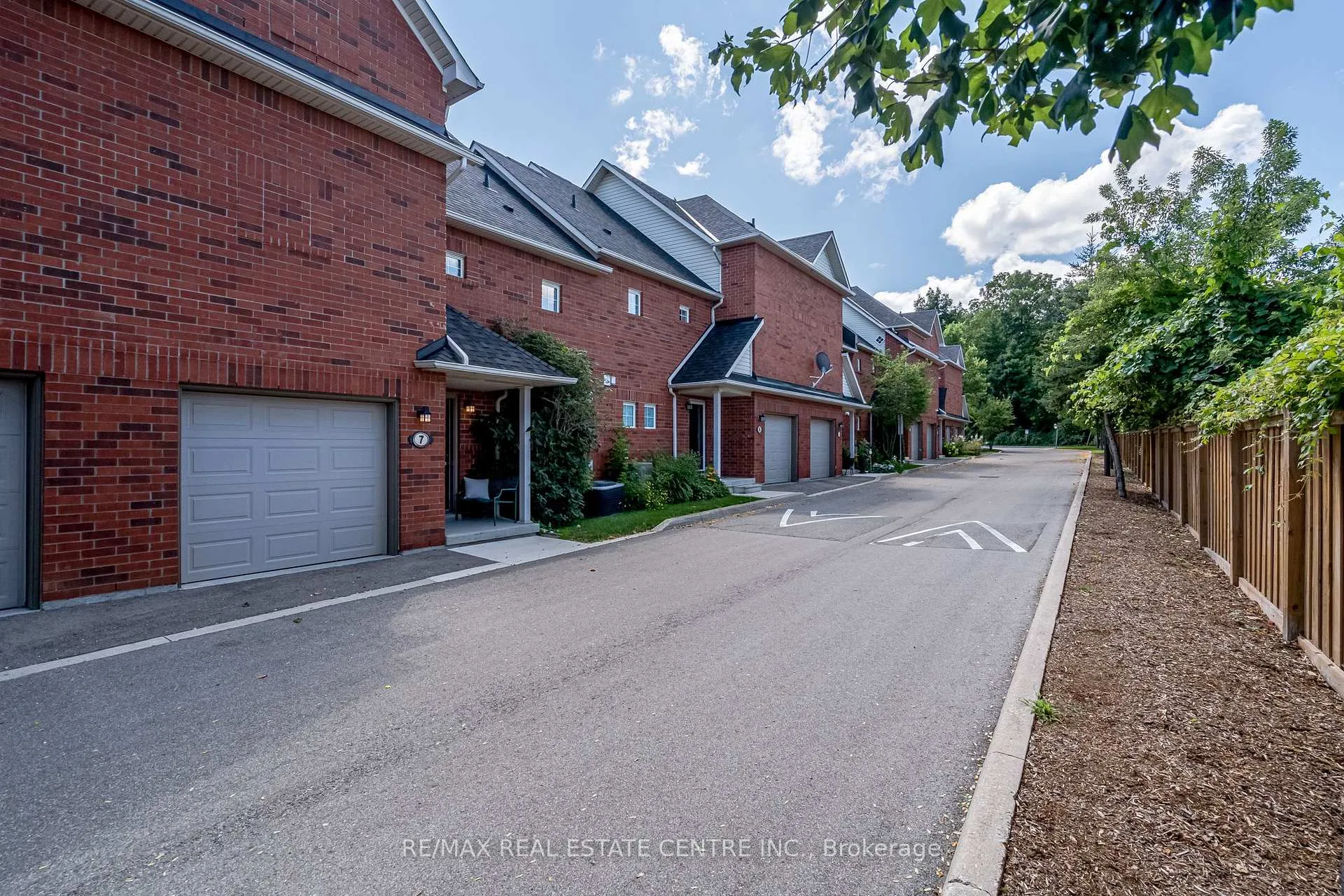 Photo 19 of Unit 7, 100 Beddoe Drive, Hamilton, Chedoke Park — HOMEH