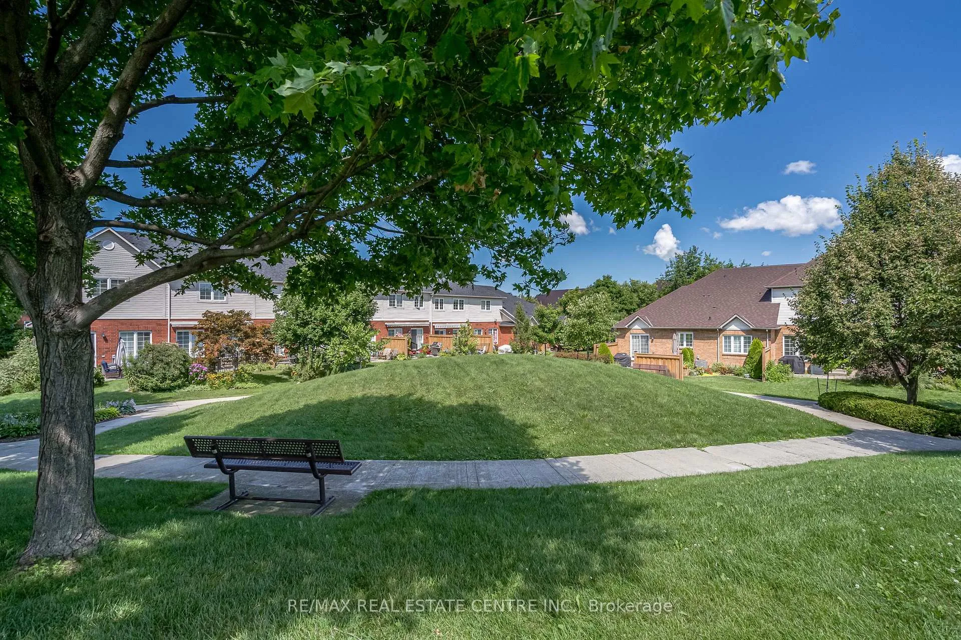 Photo 21 of Unit 7, 100 Beddoe Drive, Hamilton, Chedoke Park — HOMEH