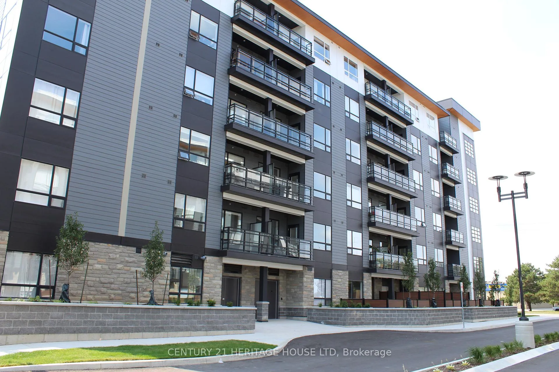 Photo 2 of Unit 315, 247 Northfield Drive E, Waterloo — HOMEH