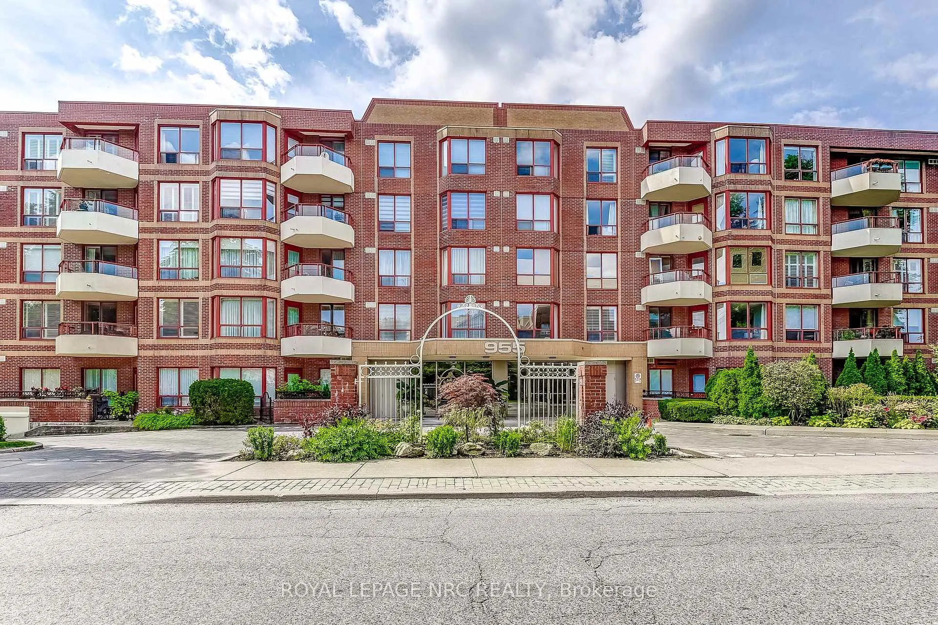 Front of Unit 212, 955 Millwood Road
