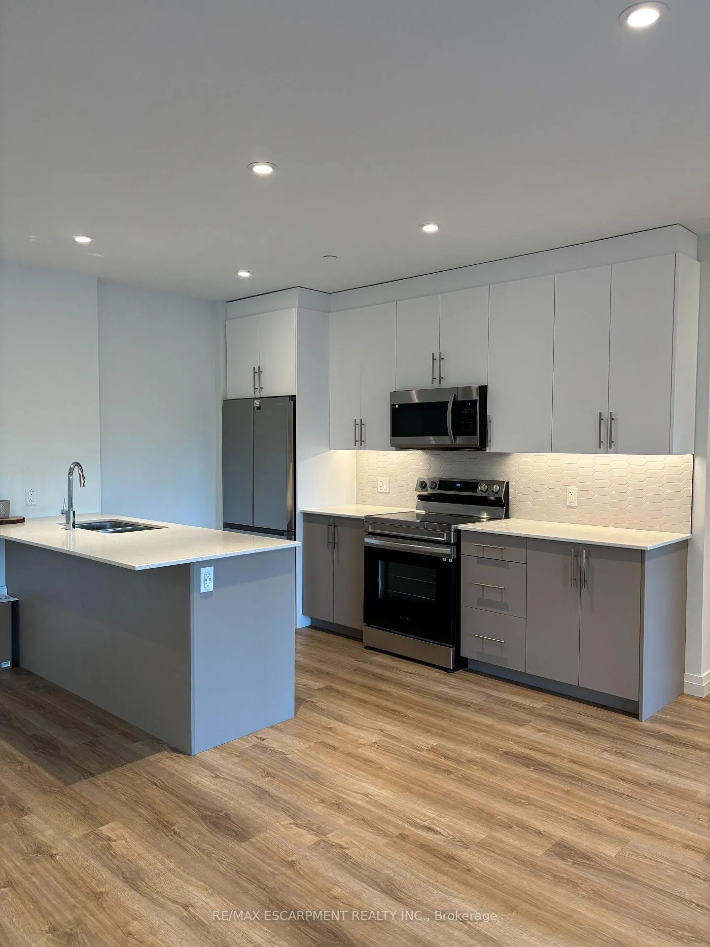 Photo 11 of Unit 625, 525 New Dundee Road, Kitchener, Doon South — HOMEH