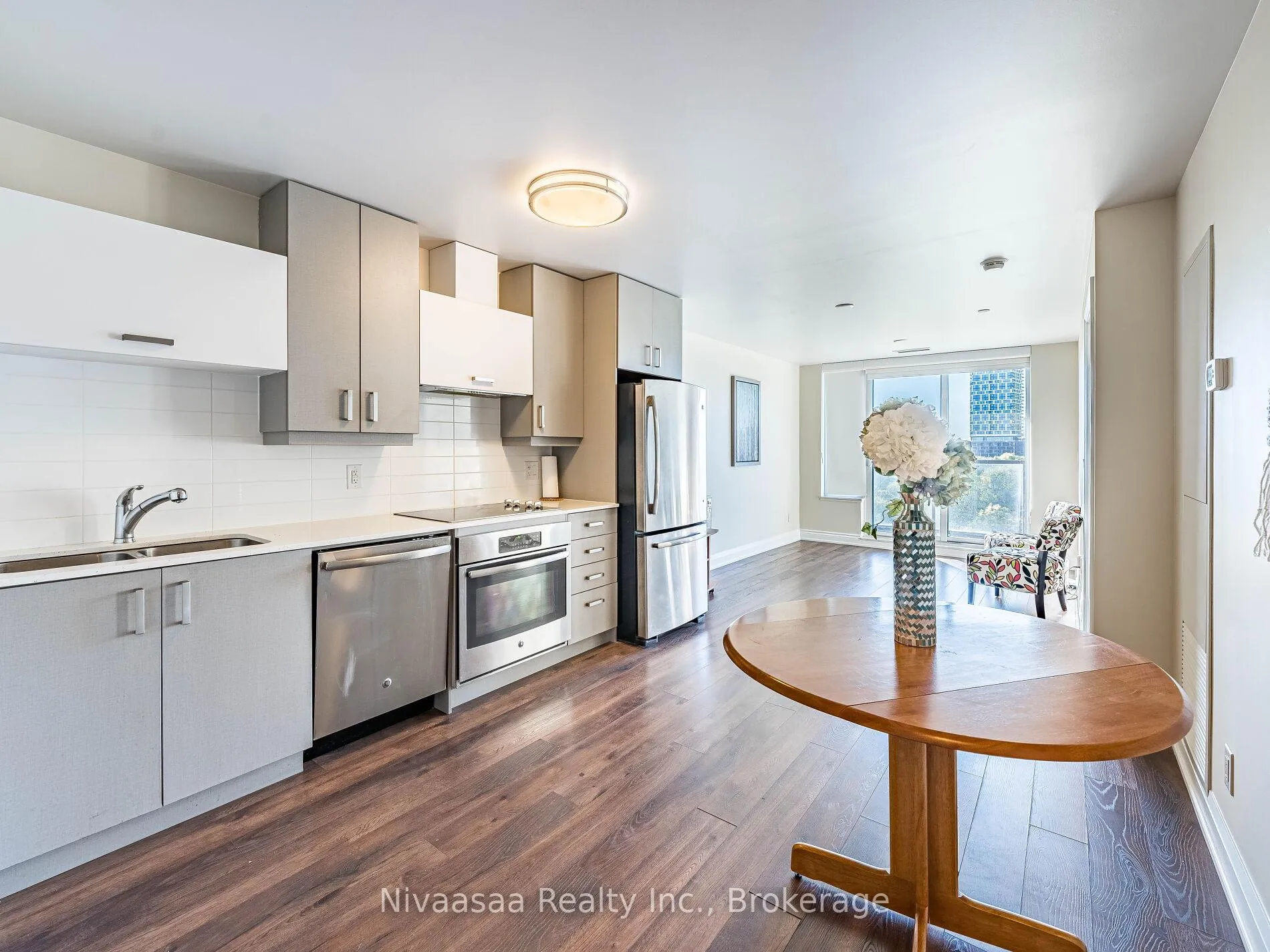Photo 11 of Unit 820, 18 Uptown Drive, Markham, Unionville — HOMEH