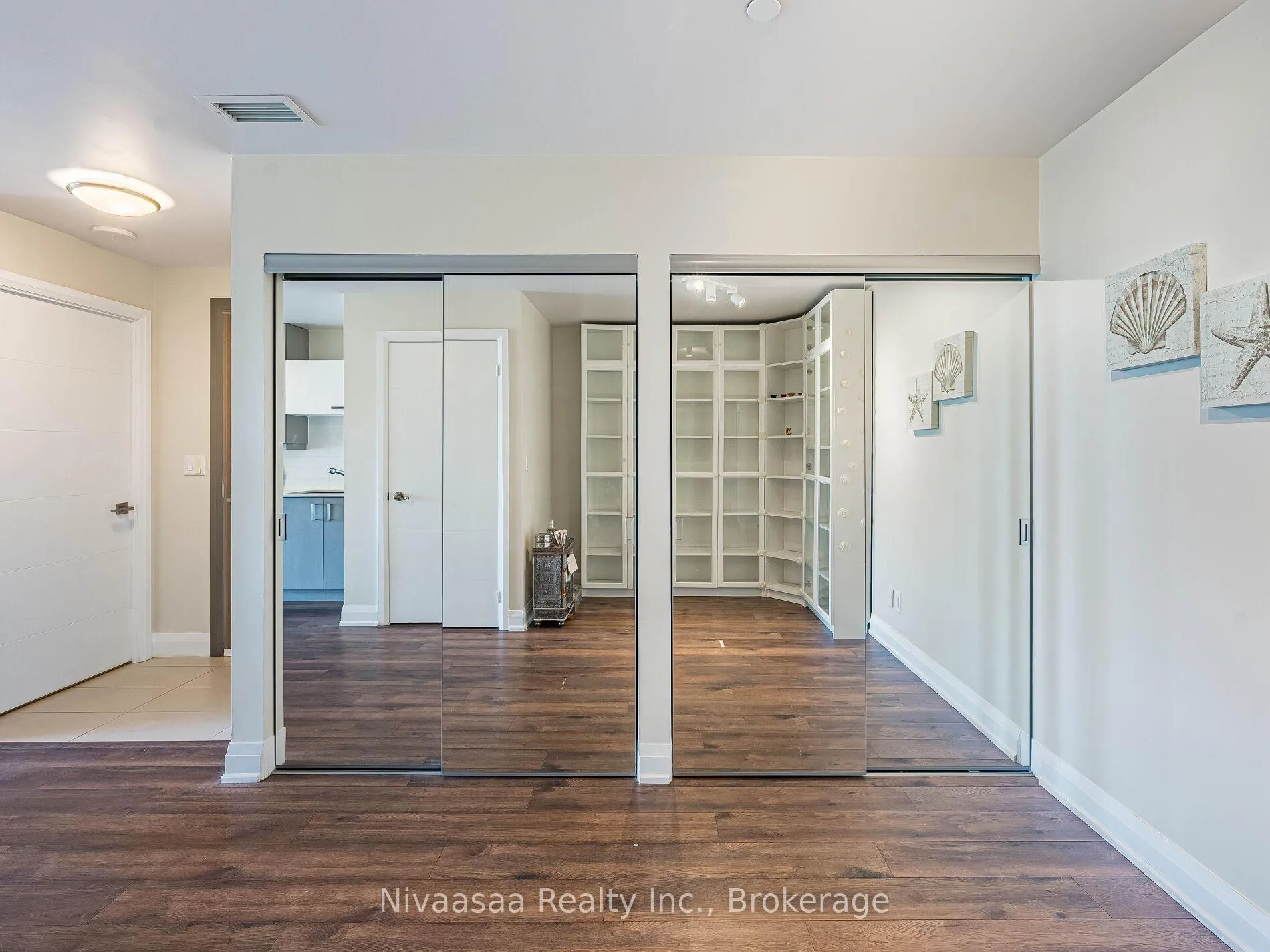 Photo 19 of Unit 820, 18 Uptown Drive, Markham, Unionville — HOMEH