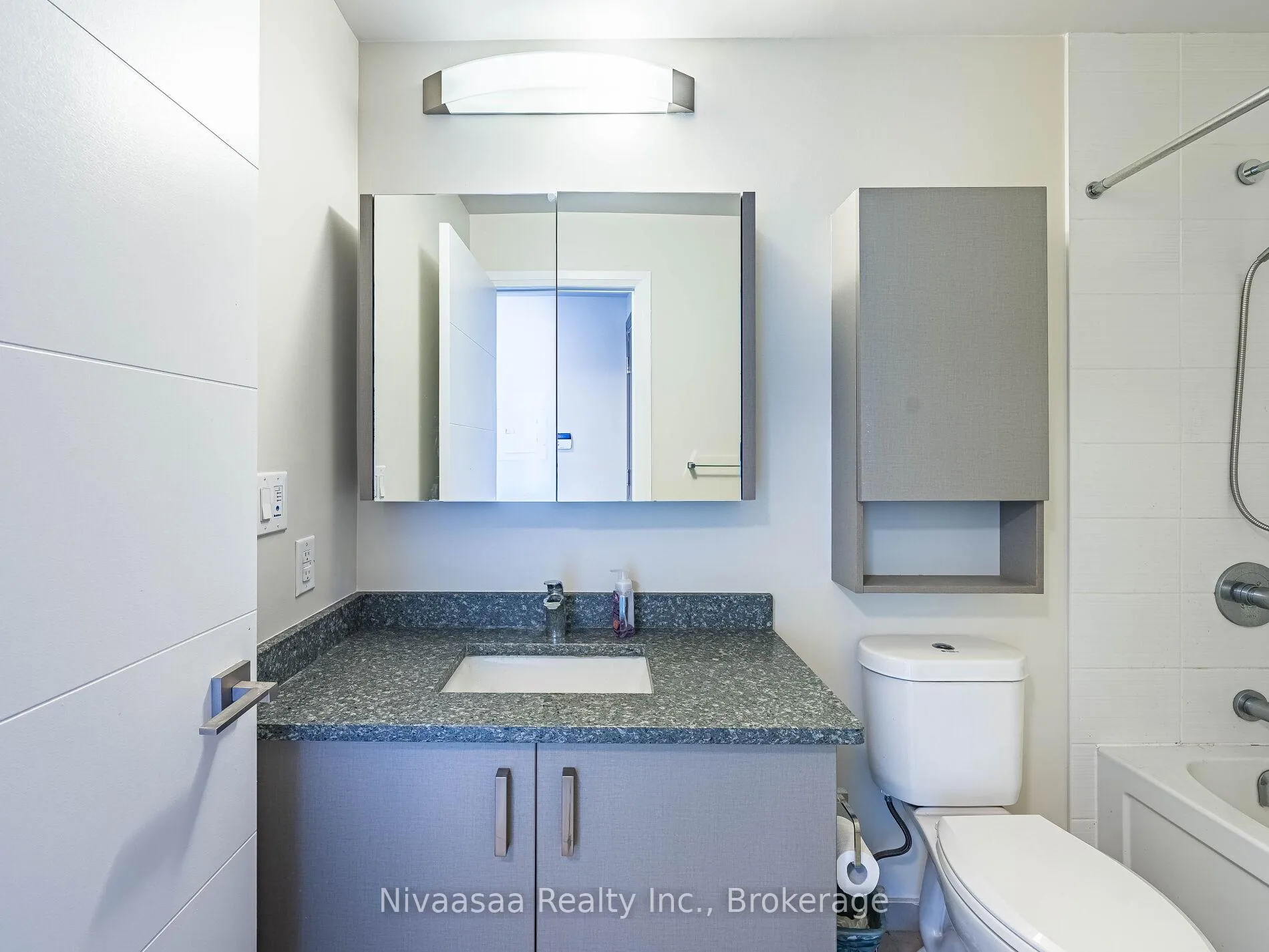 Photo 24 of Unit 820, 18 Uptown Drive, Markham, Unionville — HOMEH