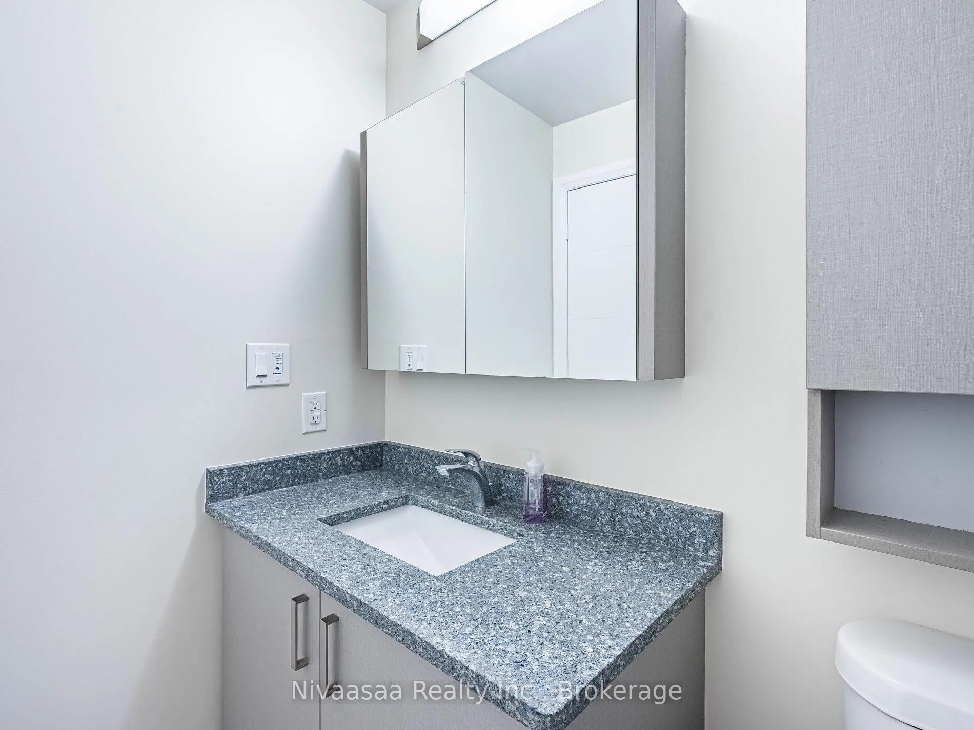 Photo 26 of Unit 820, 18 Uptown Drive, Markham, Unionville — HOMEH
