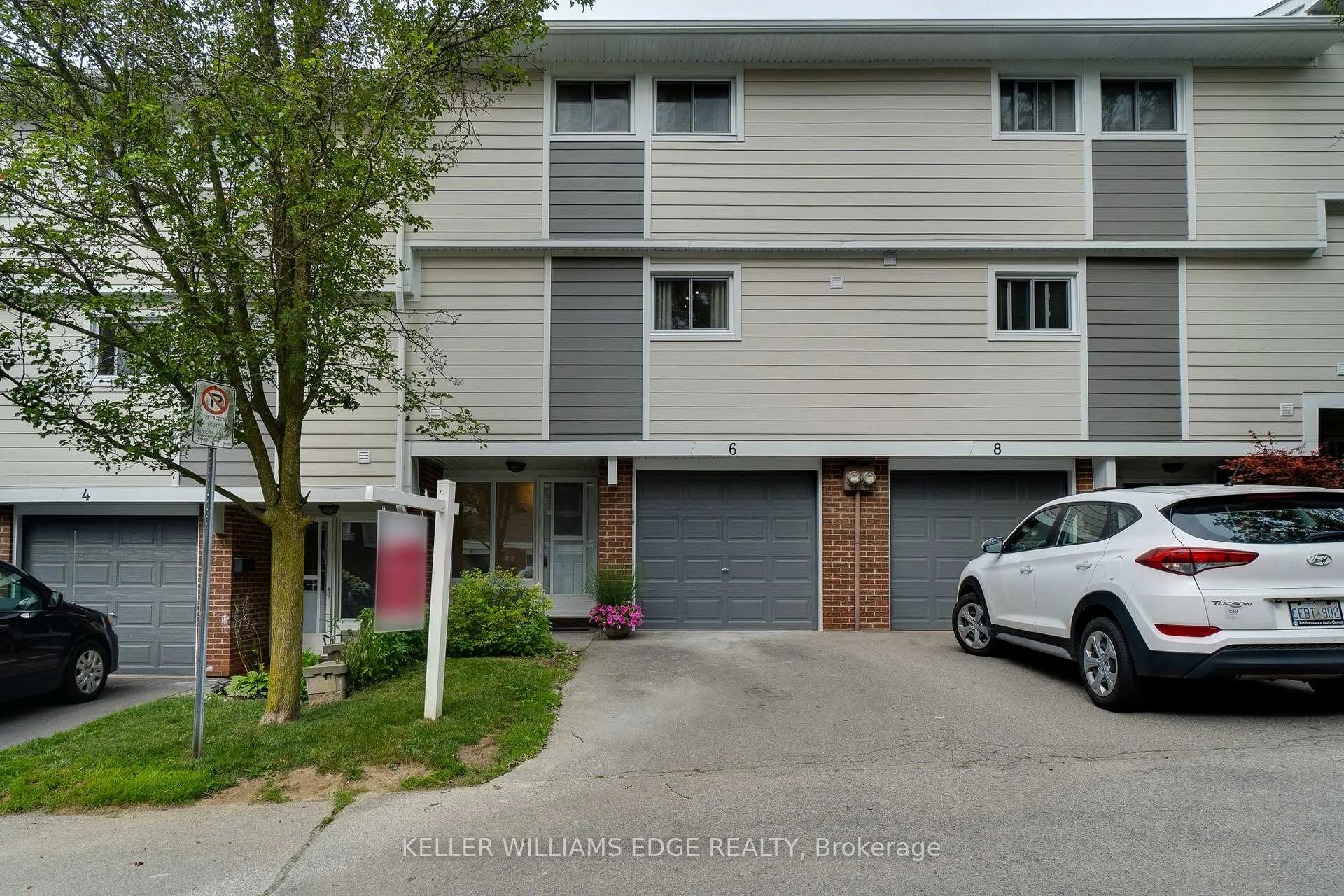 Front of Unit 6, 6 Trudy Court