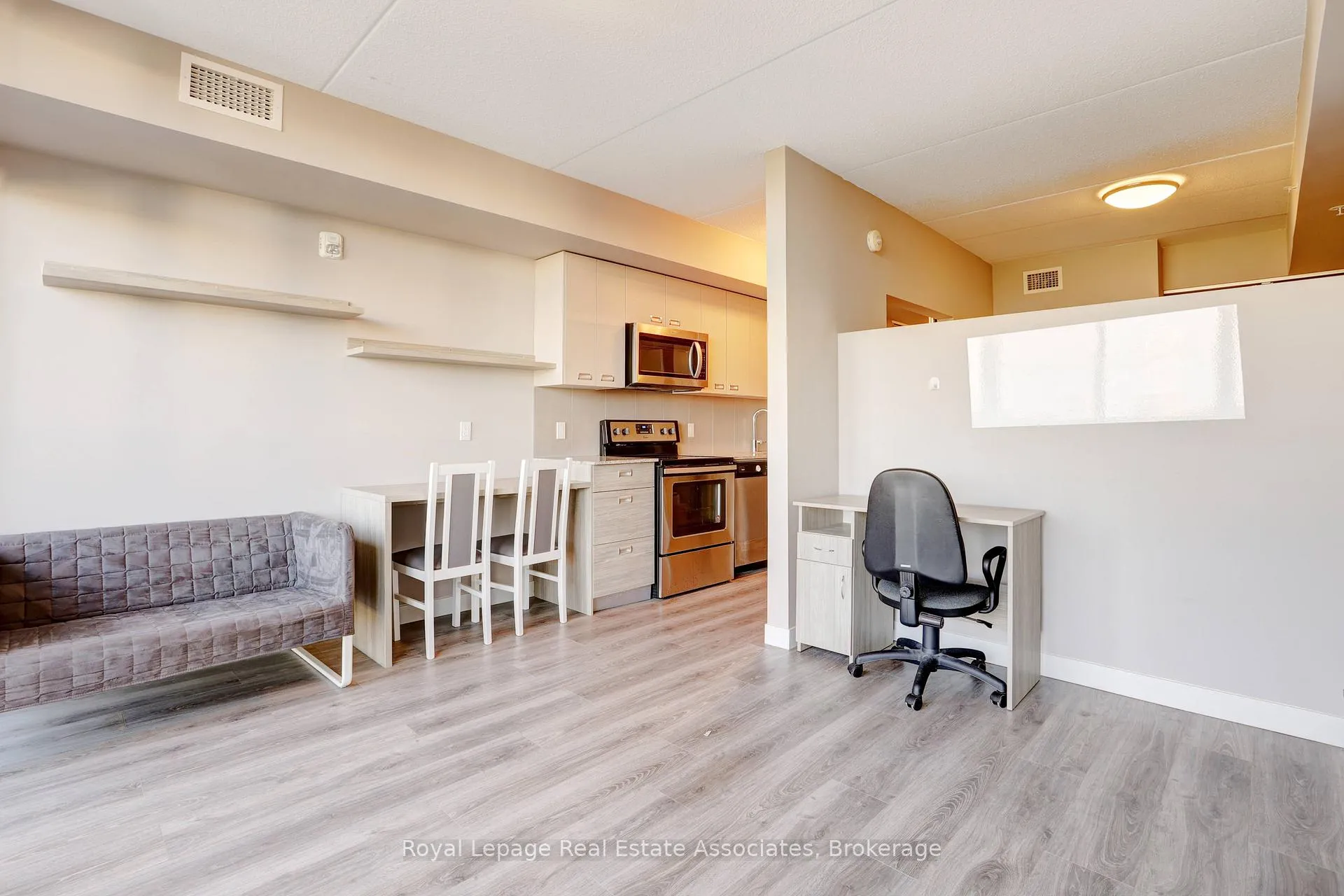 Photo 2 of Unit 625, 308 Lester Street, Waterloo, Beechwood/University — HOMEH