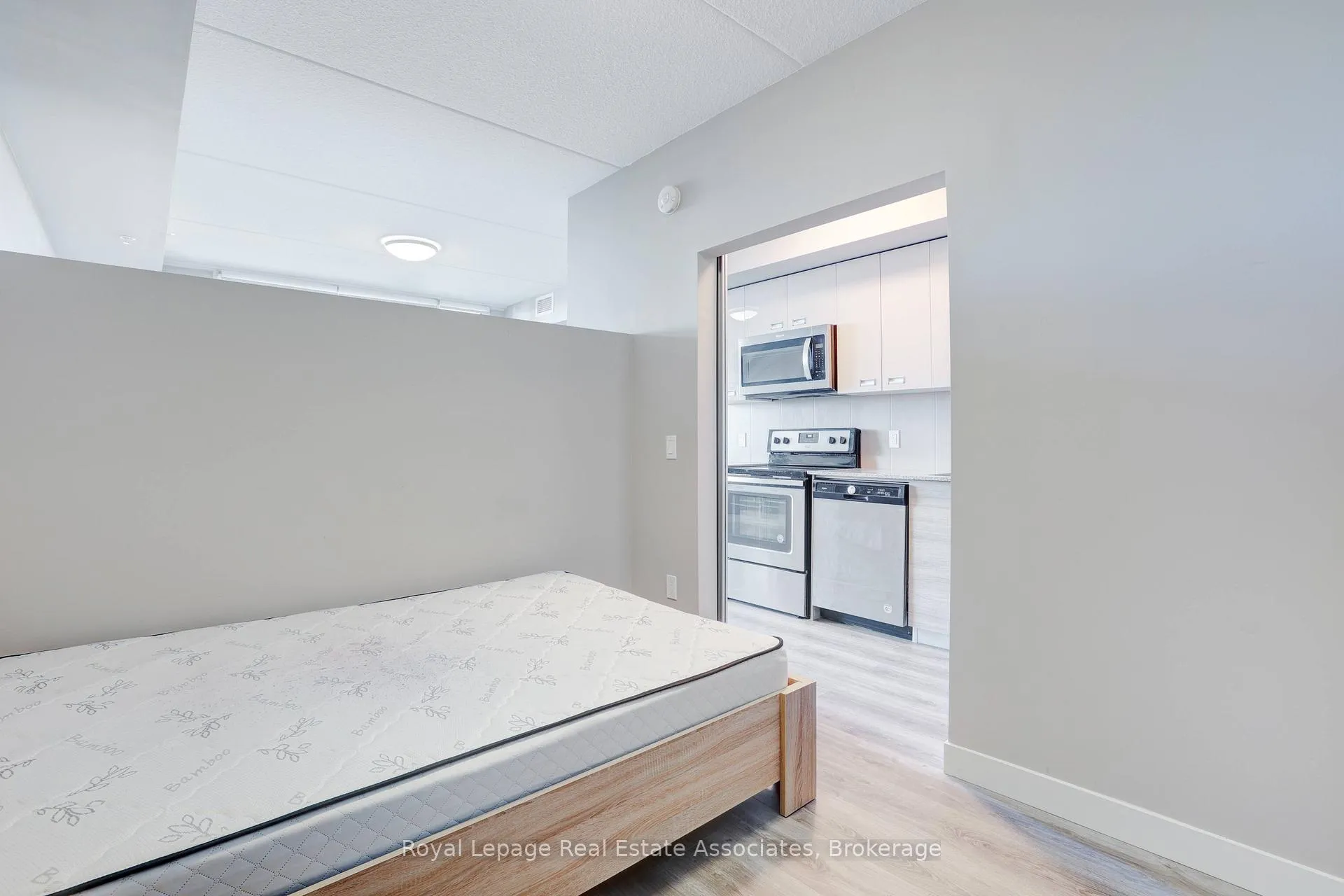 Photo 10 of Unit 625, 308 Lester Street, Waterloo, Beechwood/University — HOMEH