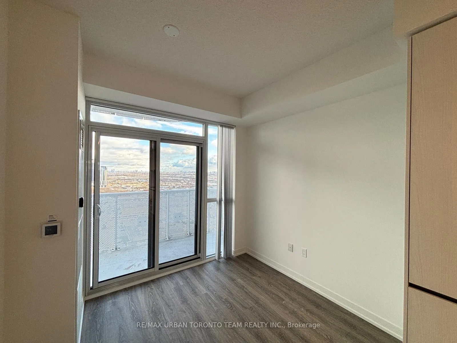 Photo 7 of Unit 3108, 8 Interchange Way, Vaughan, Vaughan Corporate Centre — HOMEH