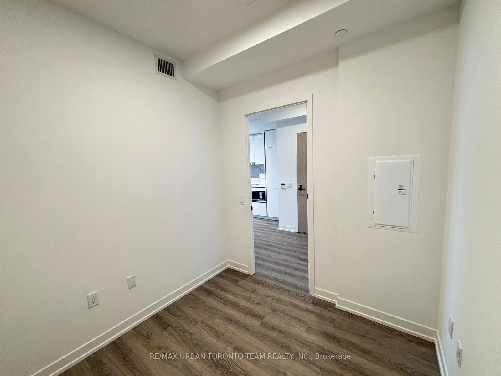 Photo 10 of Unit 3108, 8 Interchange Way, Vaughan, Vaughan Corporate Centre — HOMEH