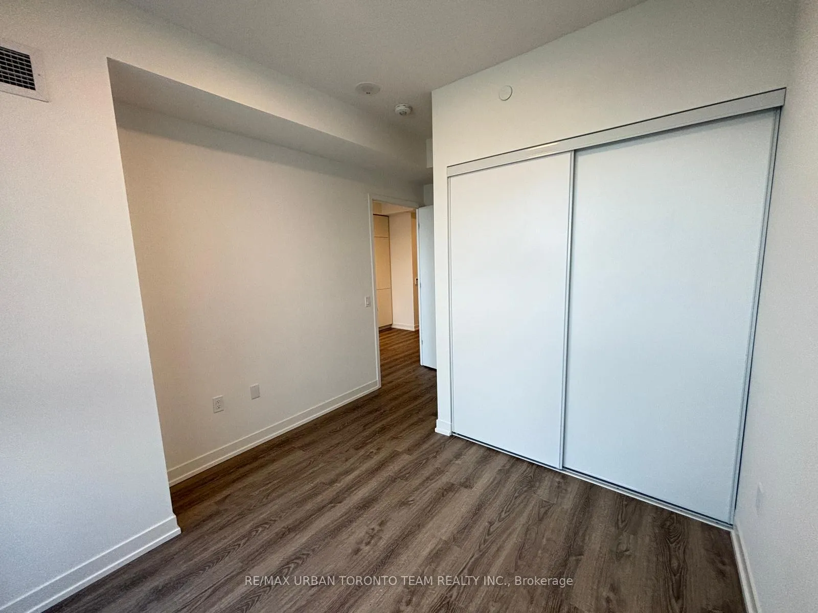 Photo 11 of Unit 3108, 8 Interchange Way, Vaughan, Vaughan Corporate Centre — HOMEH