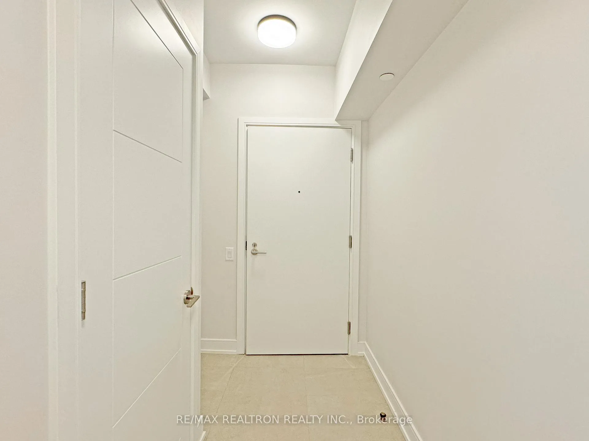 Photo 2 of Unit 101, 2525 Bathurst Street, Toronto, Forest Hill North — HOMEH