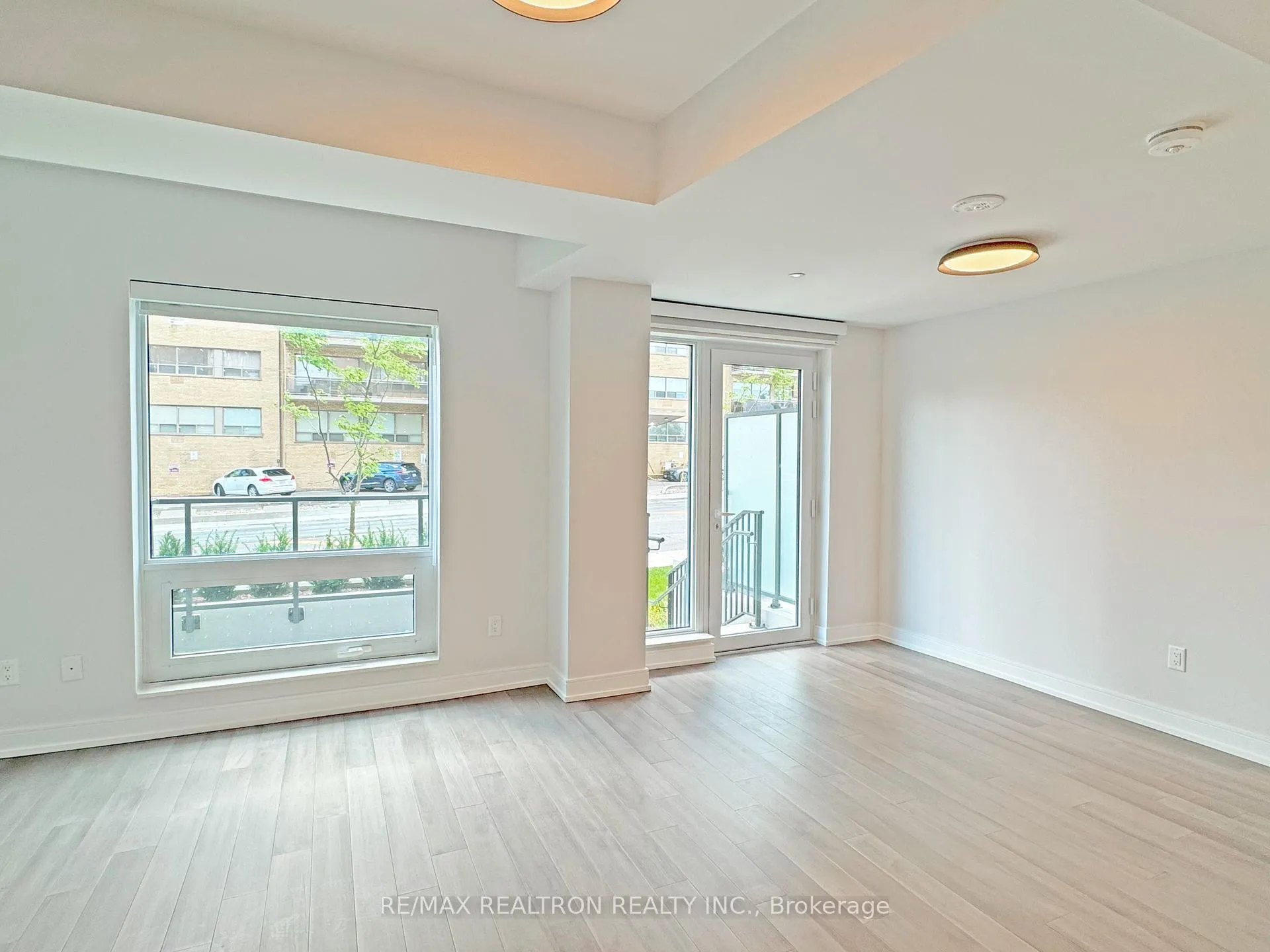 Photo 6 of Unit 101, 2525 Bathurst Street, Toronto, Forest Hill North — HOMEH