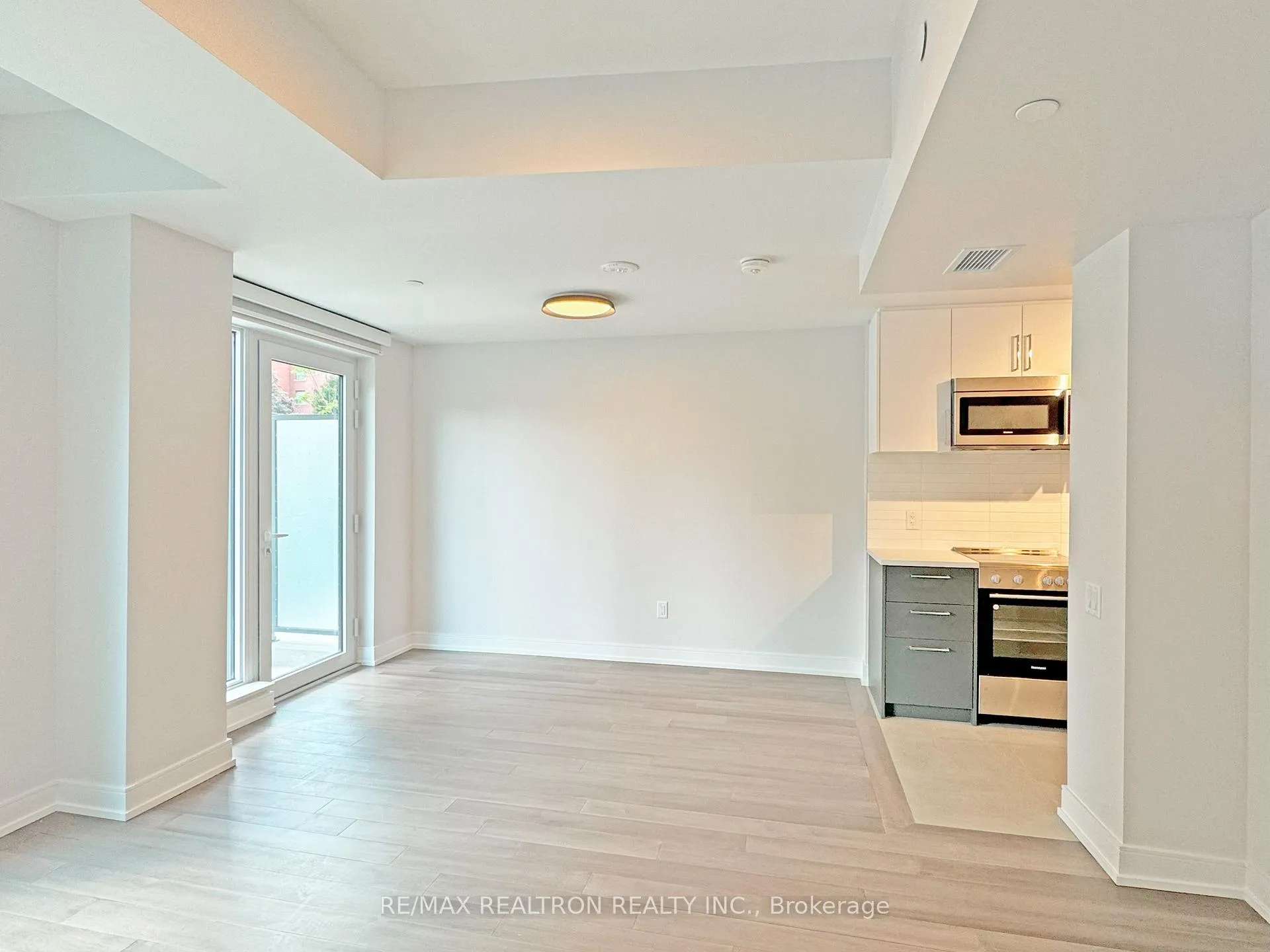 Photo 8 of Unit 101, 2525 Bathurst Street, Toronto, Forest Hill North — HOMEH
