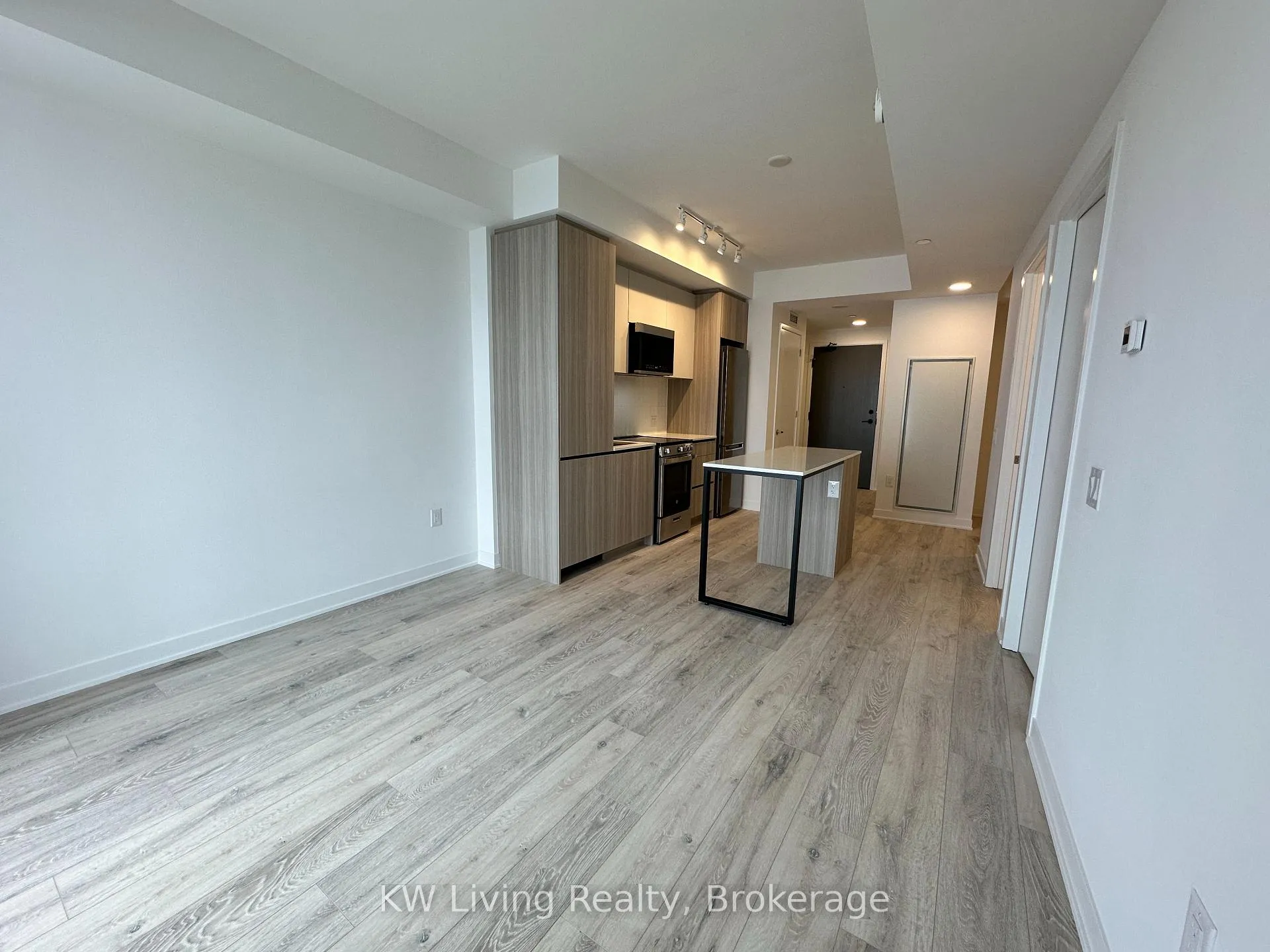 Photo 5 of Unit 516, 20 All Nations Drive, Brampton, Fletcher's Meadow — HOMEH