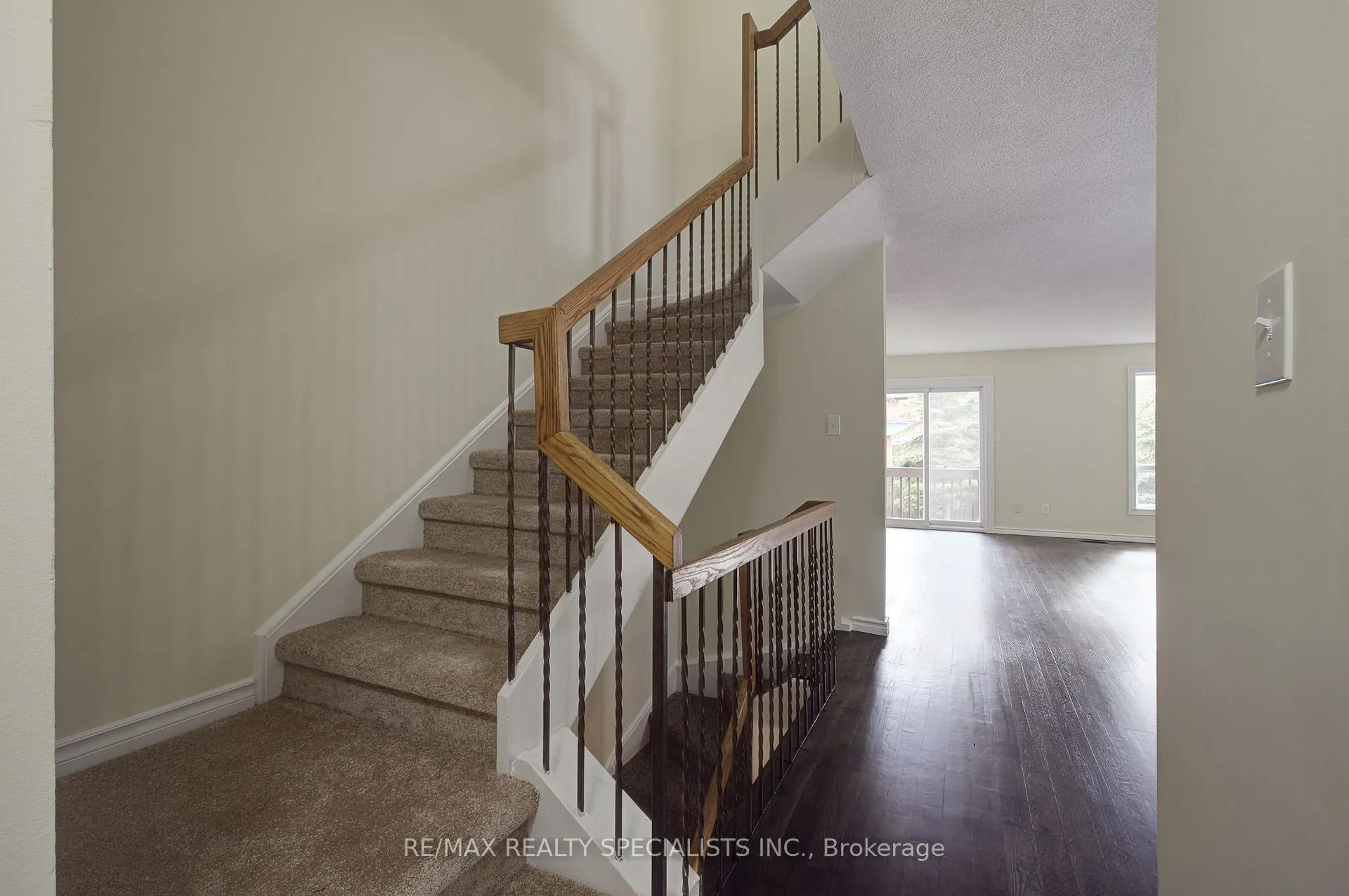 Photo 16 of 51 John Street, Brampton, Downtown Brampton — HOMEH