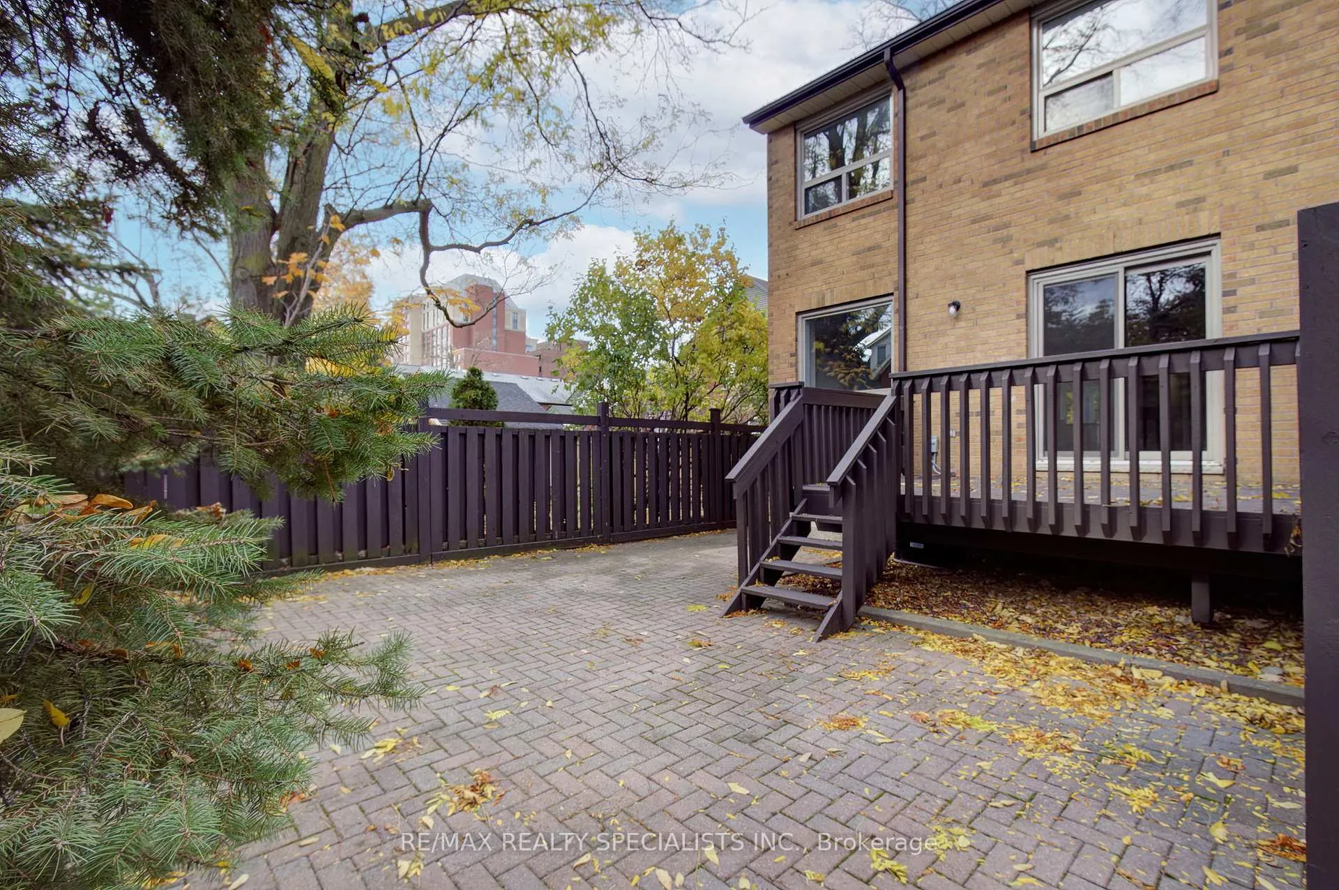 Photo 34 of 51 John Street, Brampton, Downtown Brampton — HOMEH