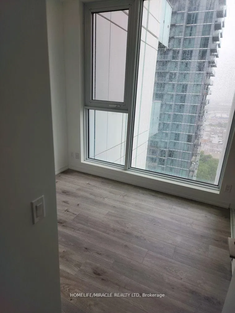 Photo 10 of Unit 3012, 7890 Jane Street, Vaughan, Vaughan Corporate Centre — HOMEH