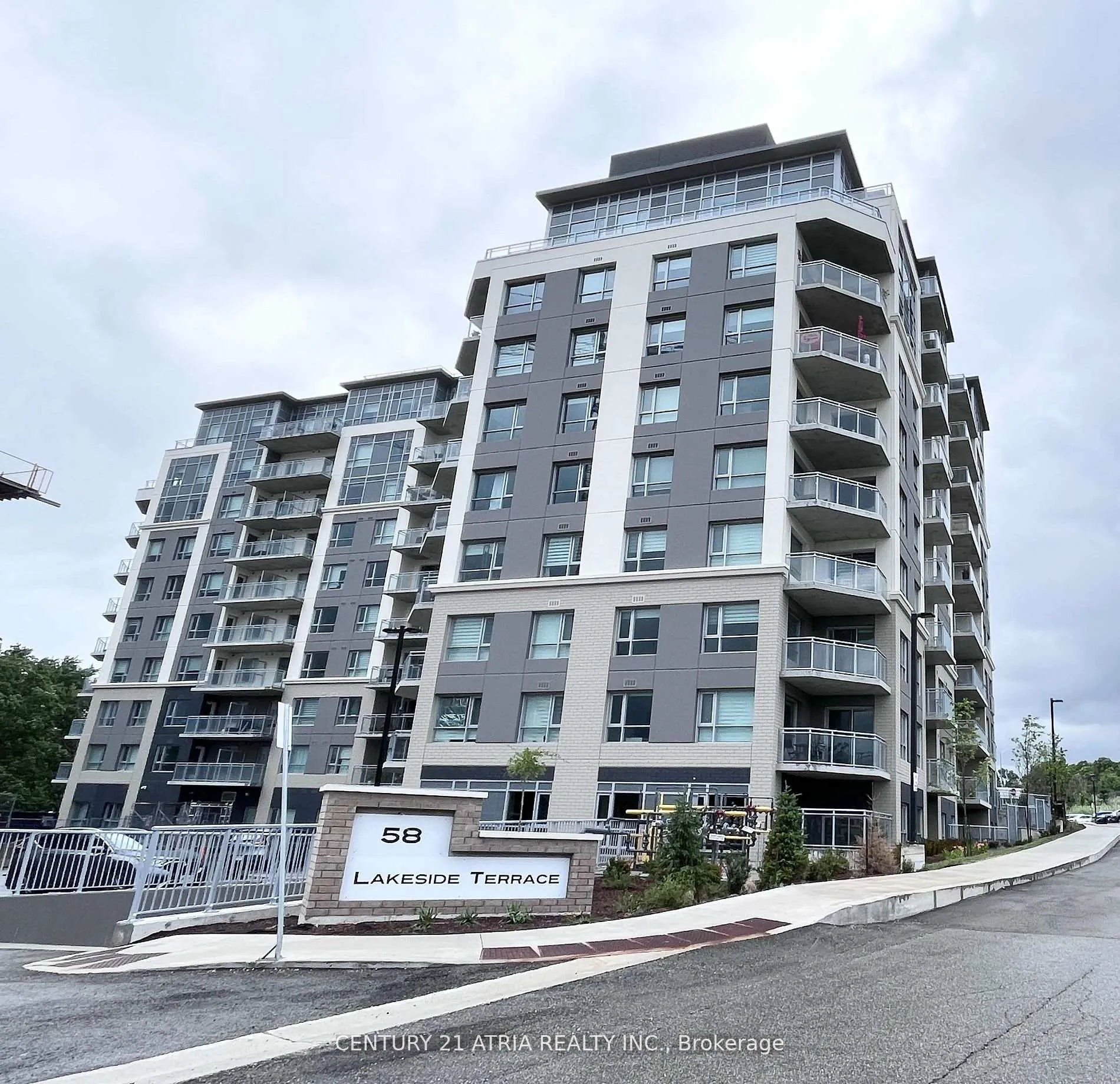 Photo 1 of Unit 1016, 58 Lakeside Terrace, Barrie, Little Lake — HOMEH