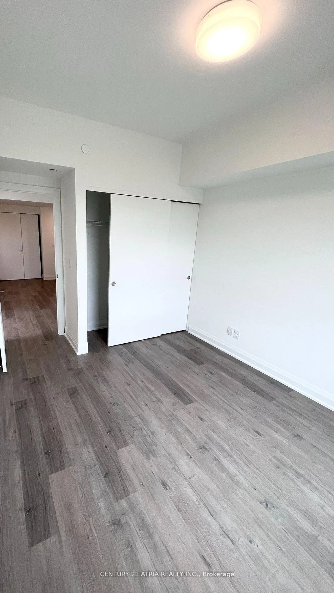 Photo 5 of Unit 1016, 58 Lakeside Terrace, Barrie, Little Lake — HOMEH
