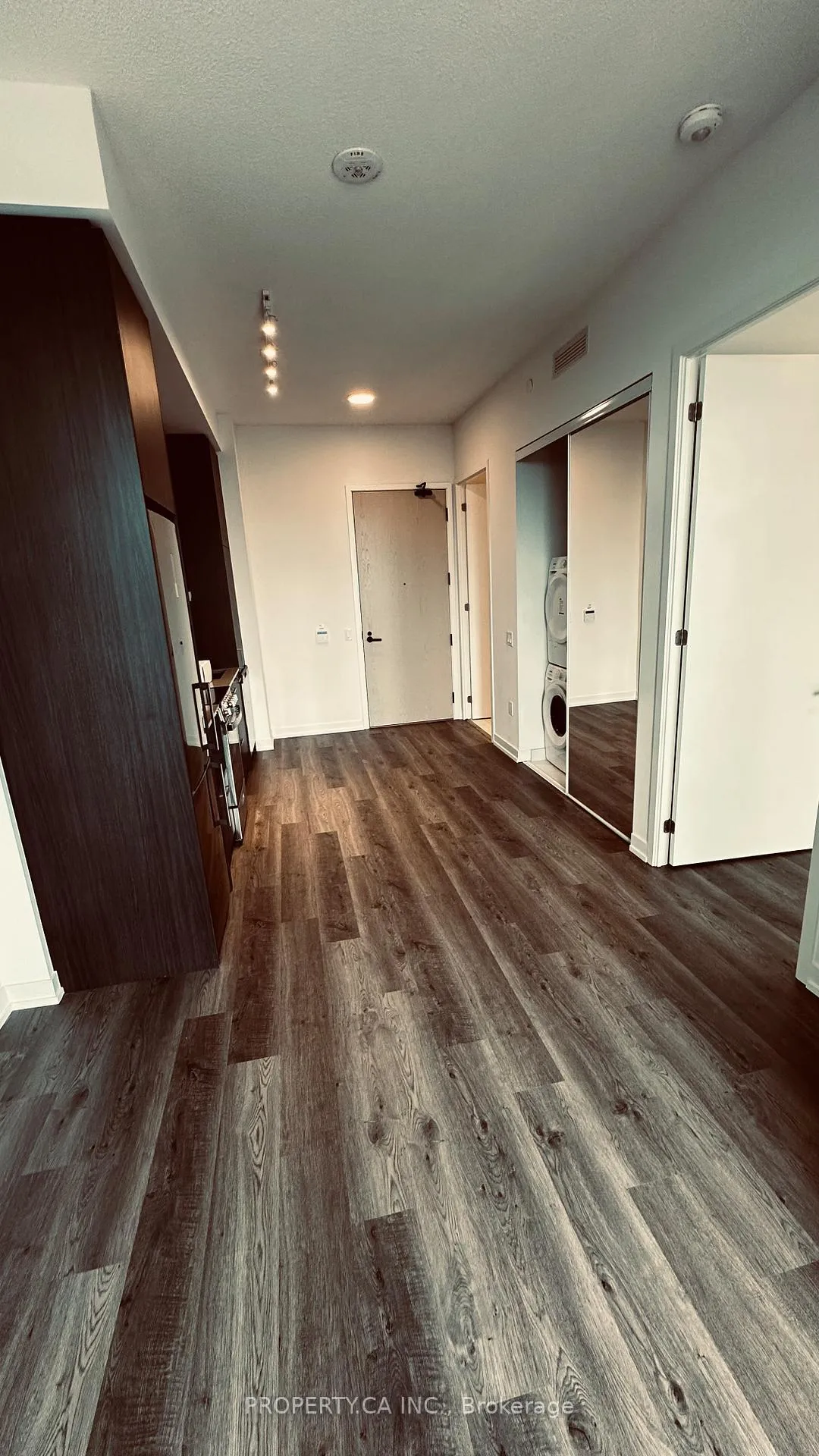 Photo 5 of Unit 3205, 195 Commerce Street, Vaughan, Vaughan Corporate Centre — HOMEH