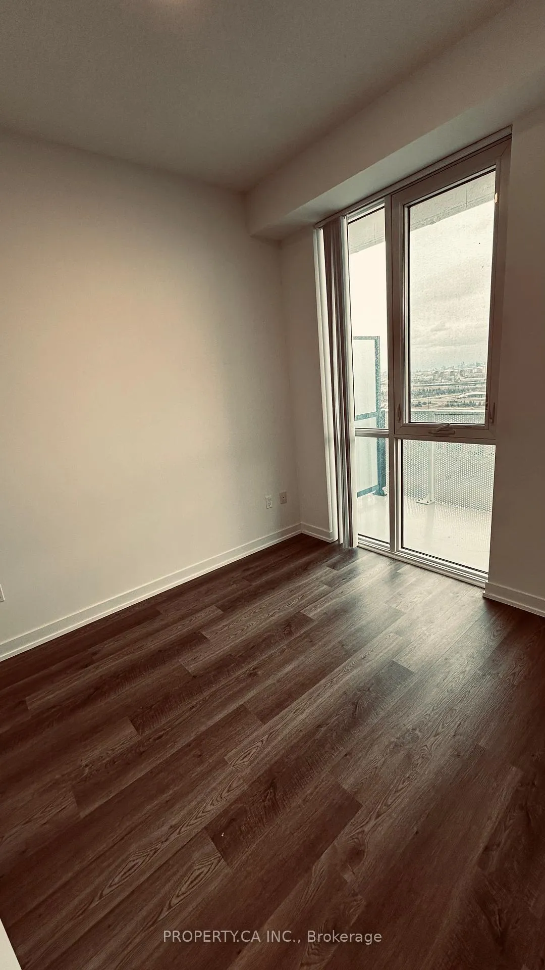 Photo 6 of Unit 3205, 195 Commerce Street, Vaughan, Vaughan Corporate Centre — HOMEH
