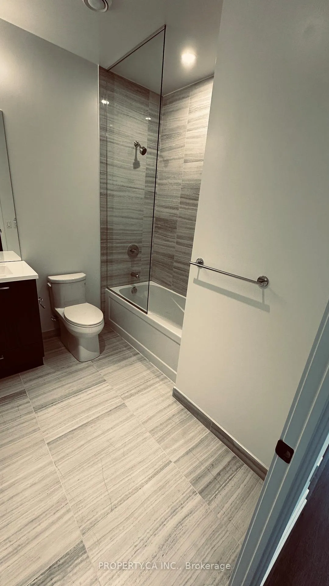 Photo 7 of Unit 3205, 195 Commerce Street, Vaughan, Vaughan Corporate Centre — HOMEH