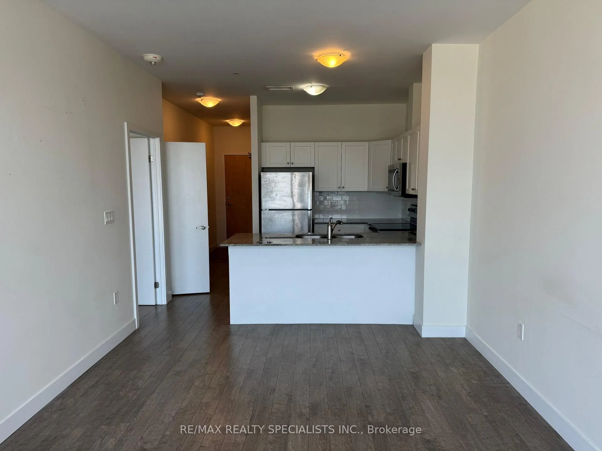 Front of Unit 1410, 100 Garment Street N