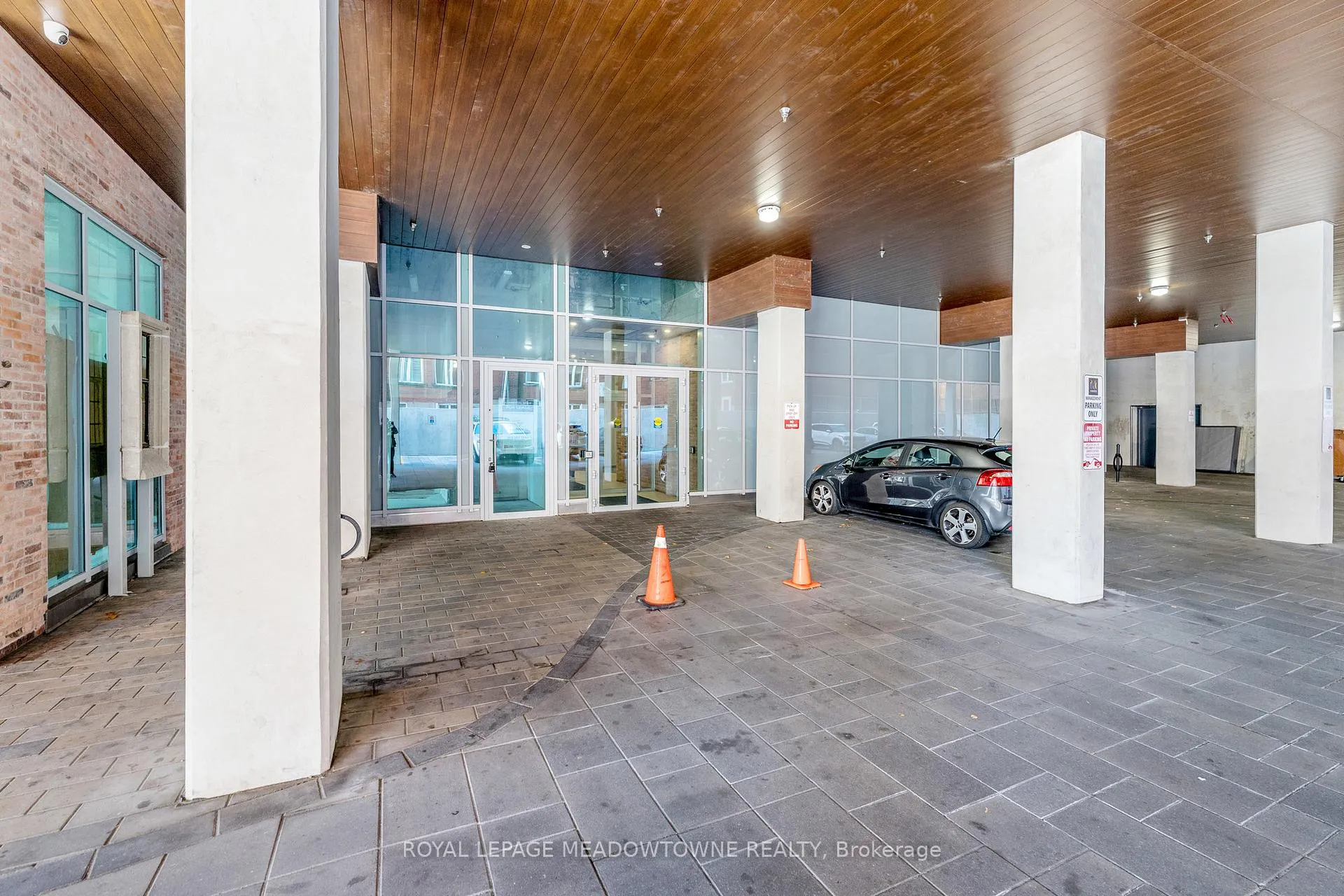 Photo 5 of Unit 606, 60 Frederick Street, Kitchener, City Commercial Core — HOMEH