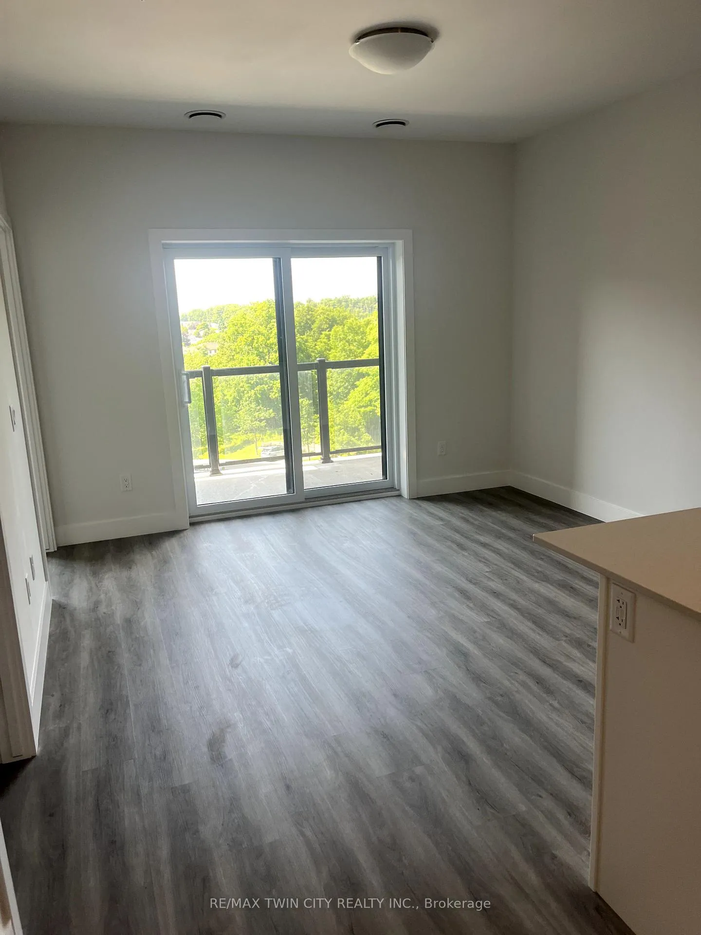 Photo 3 of Unit 409, 1000 Lackner Place, Kitchener — HOMEH