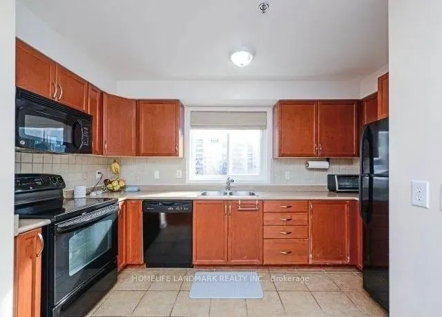 Photo 8 of Unit 3310, 4 Dayspring Circle, Brampton, Goreway Drive Corridor — HOMEH