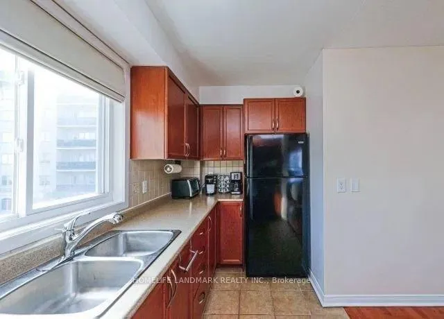 Photo 9 of Unit 3310, 4 Dayspring Circle, Brampton, Goreway Drive Corridor — HOMEH