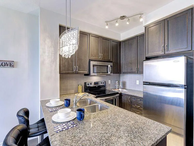Photo 6 of Unit 814, 9245 Jane Street, Vaughan, Maple — HOMEH