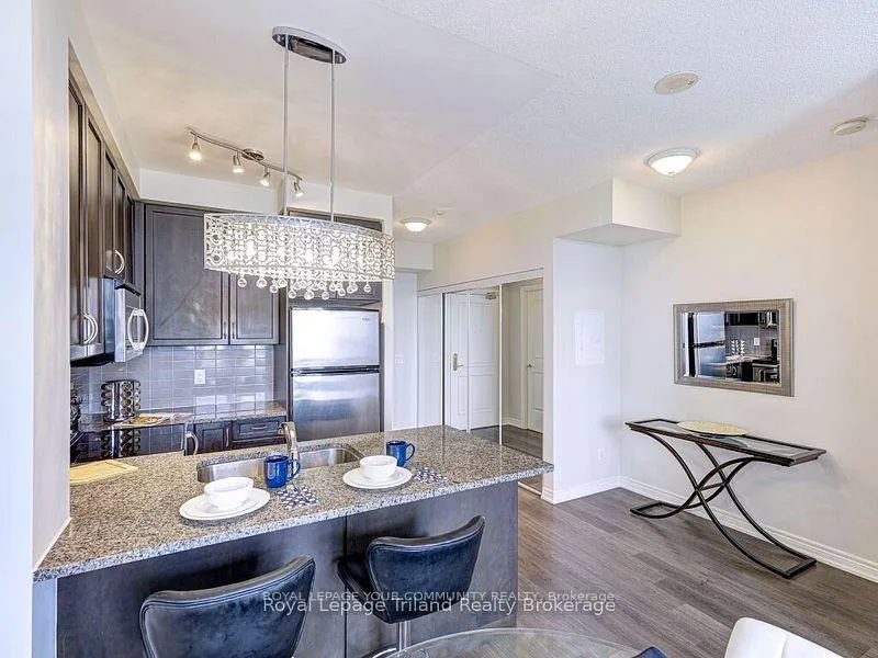 Photo 7 of Unit 814, 9245 Jane Street, Vaughan, Maple — HOMEH