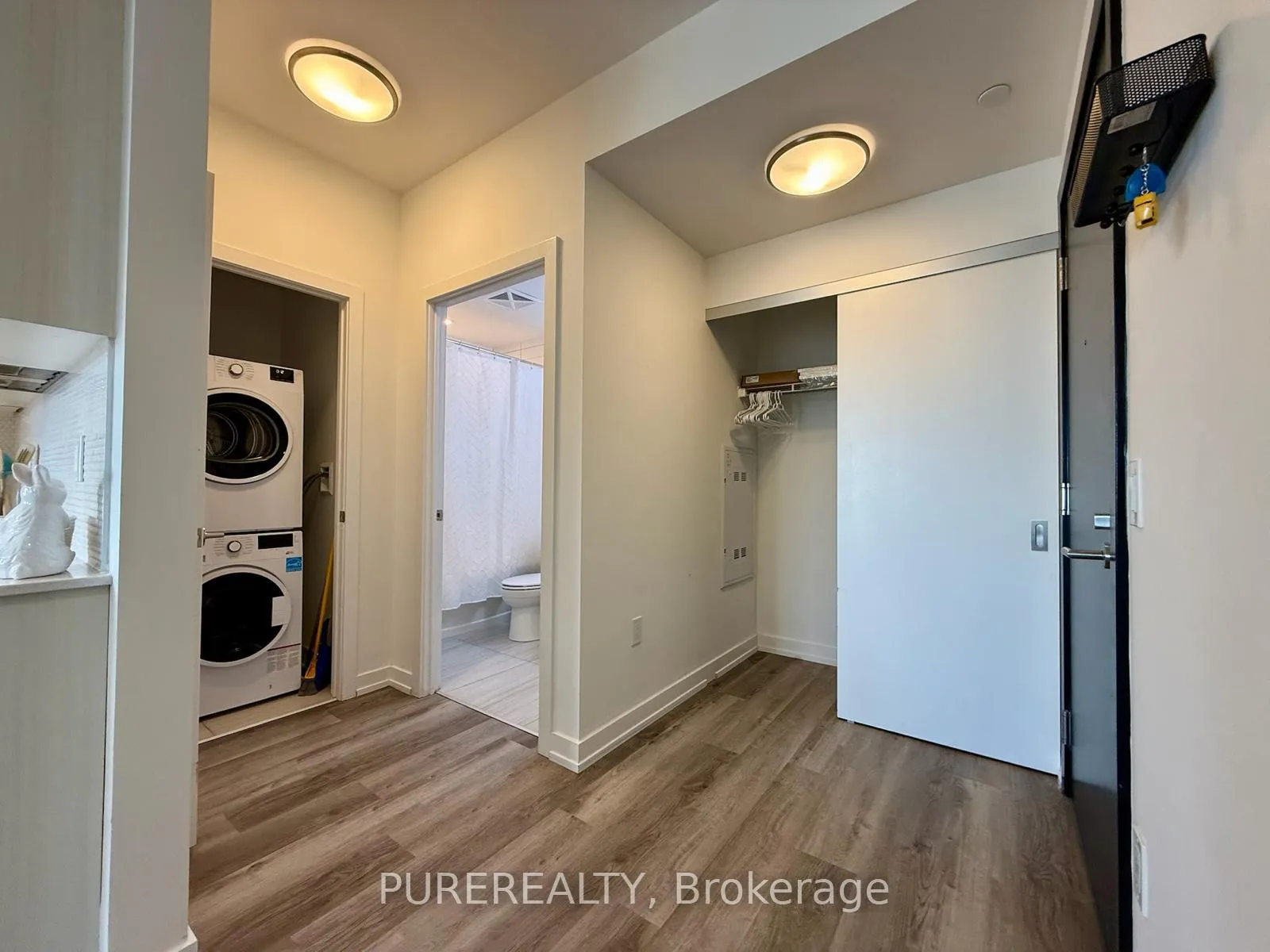 Photo 3 of Unit 1507, 5 Wellington Street, Kitchener — HOMEH