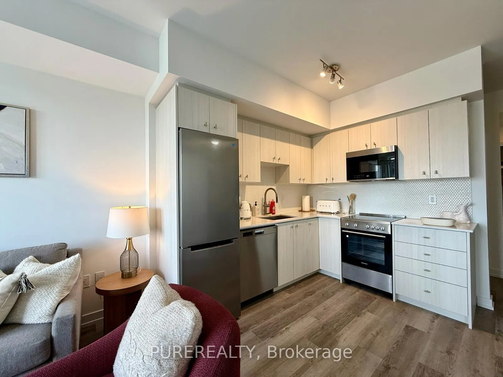 Photo 5 of Unit 1507, 5 Wellington Street, Kitchener — HOMEH