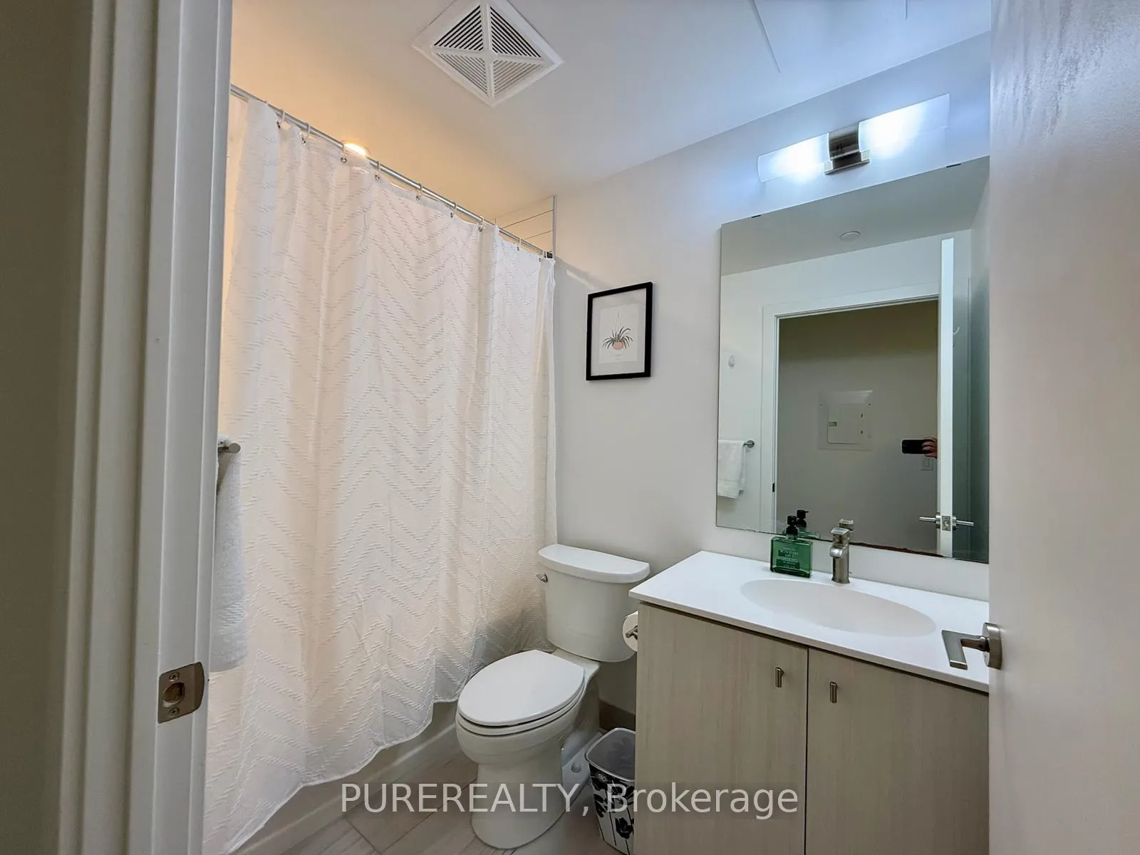 Photo 12 of Unit 1507, 5 Wellington Street, Kitchener — HOMEH