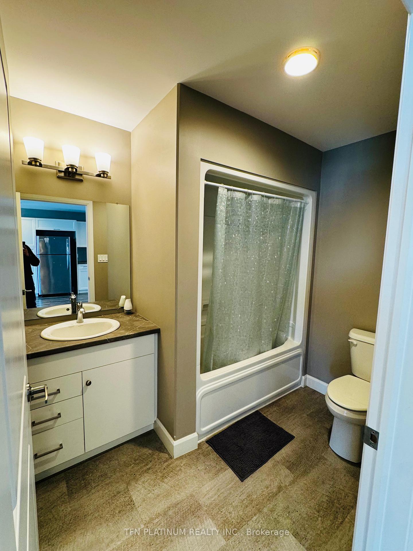 Photo 12 of 146 Moonstone Crescent, Chatham-Kent, Chatham — HOMEH