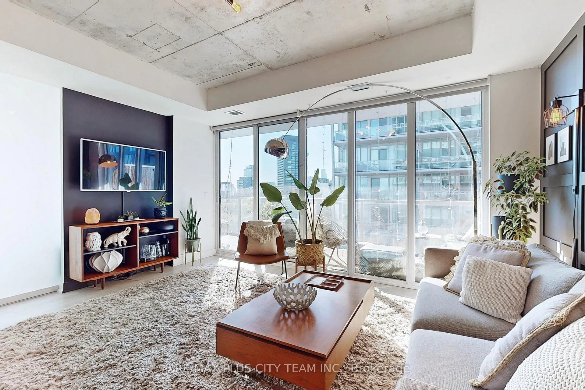 Photo 4 of Unit 807, 25 Baseball Place, Toronto, South Riverdale — HOMEH
