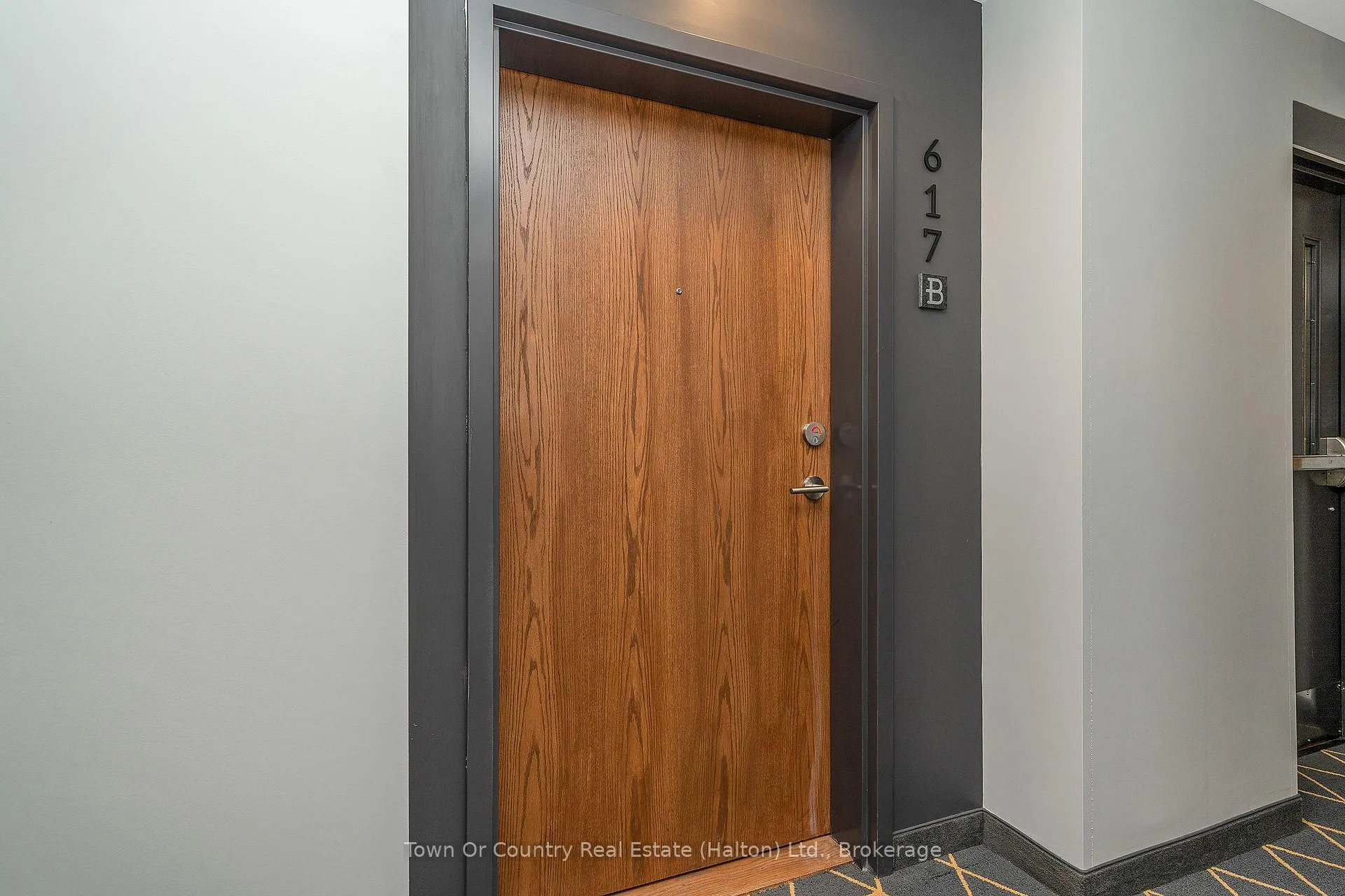 Photo 3 of Unit 617, 251 Northfield Drive E, Waterloo, Colonial Acres — HOMEH
