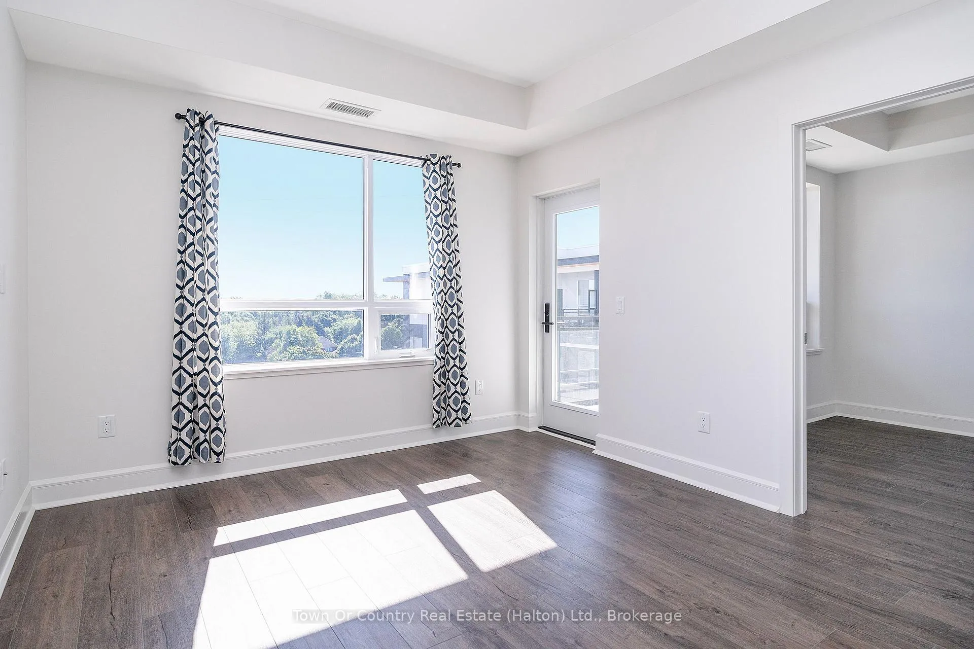 Photo 9 of Unit 617, 251 Northfield Drive E, Waterloo, Colonial Acres — HOMEH