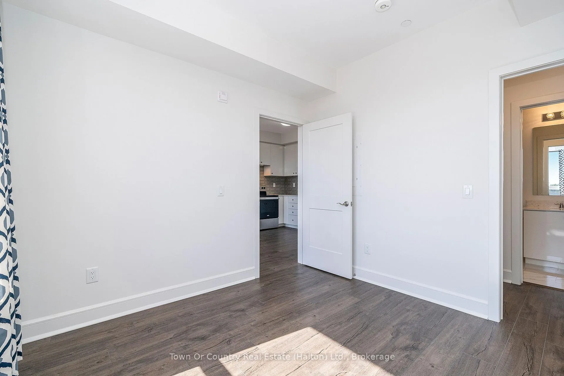 Photo 12 of Unit 617, 251 Northfield Drive E, Waterloo, Colonial Acres — HOMEH