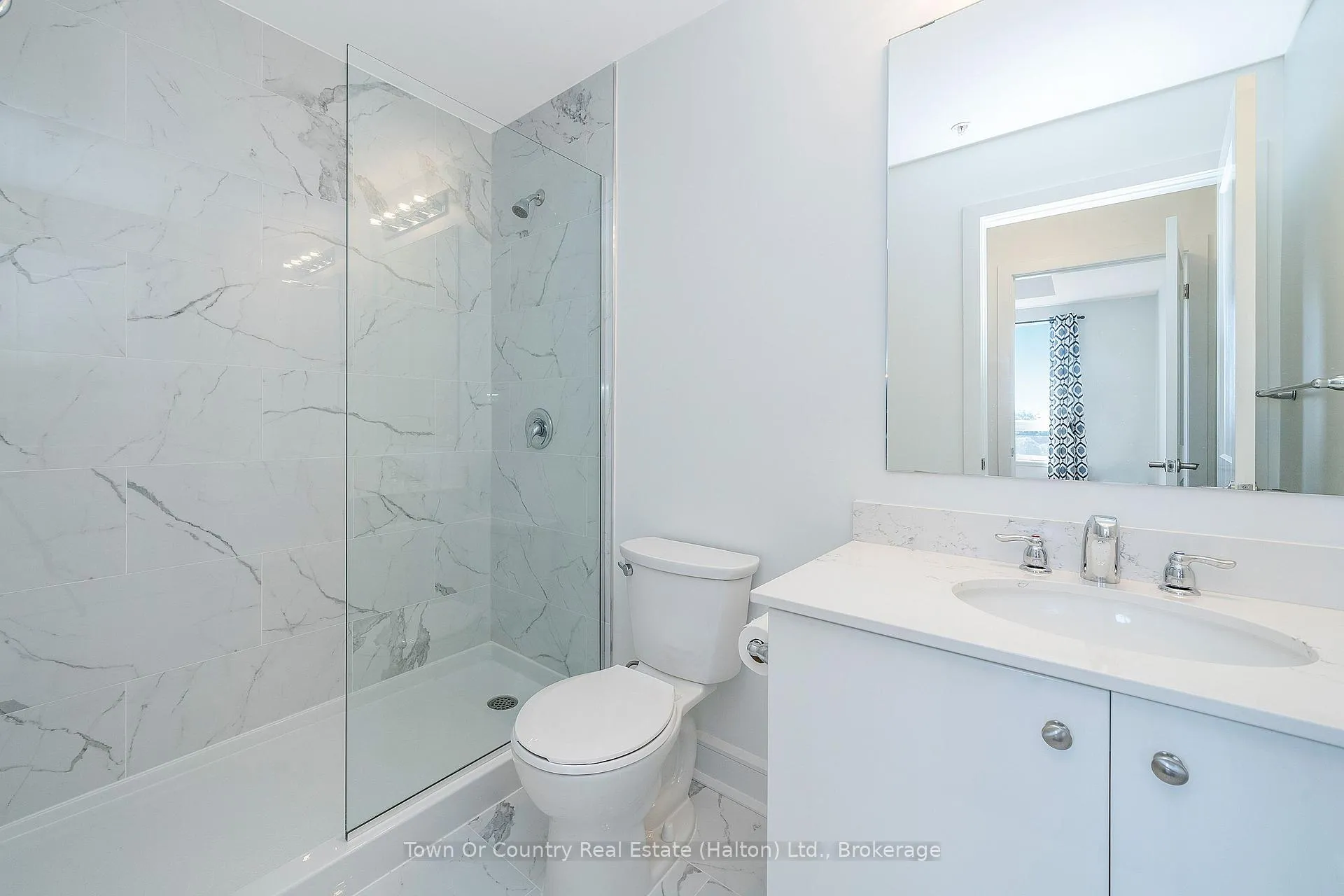Photo 13 of Unit 617, 251 Northfield Drive E, Waterloo, Colonial Acres — HOMEH