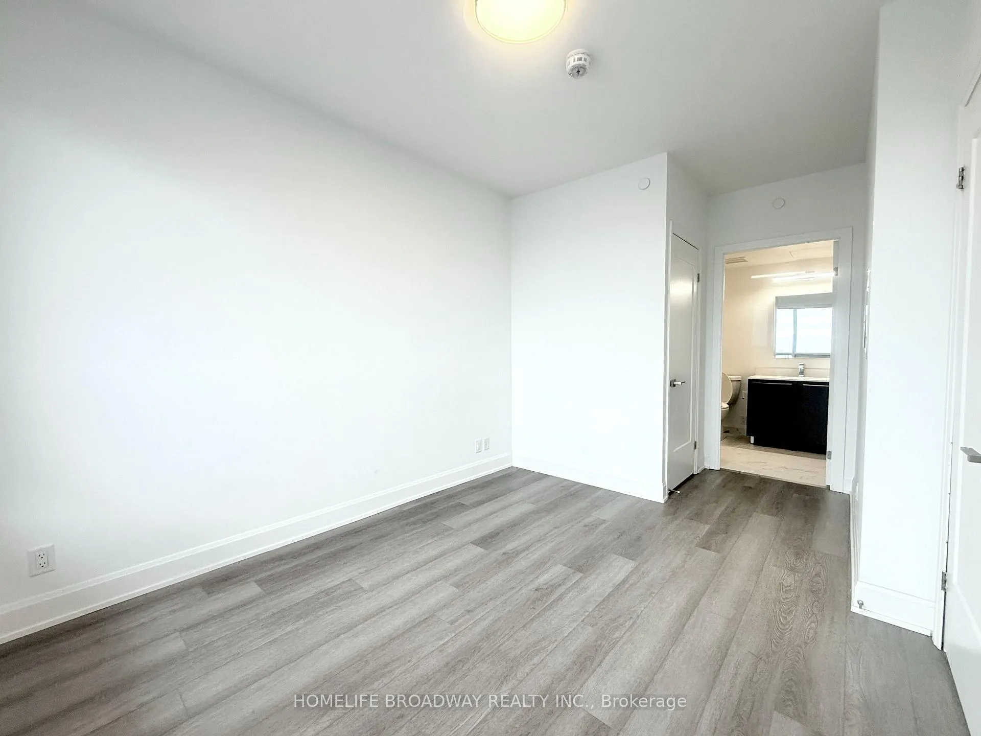Photo 6 of Unit 2202, 8 Water Walk Drive, Markham, Unionville — HOMEH