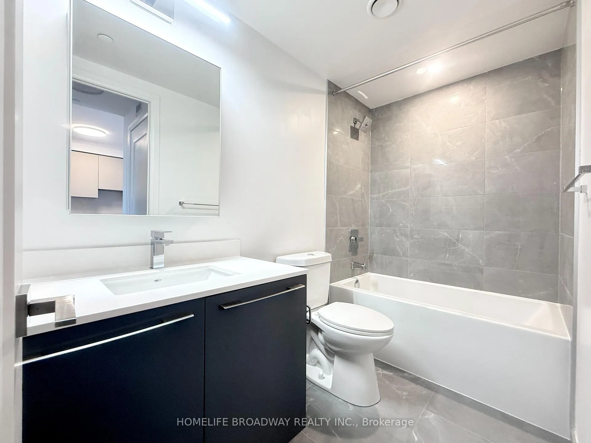 Photo 10 of Unit 2202, 8 Water Walk Drive, Markham, Unionville — HOMEH